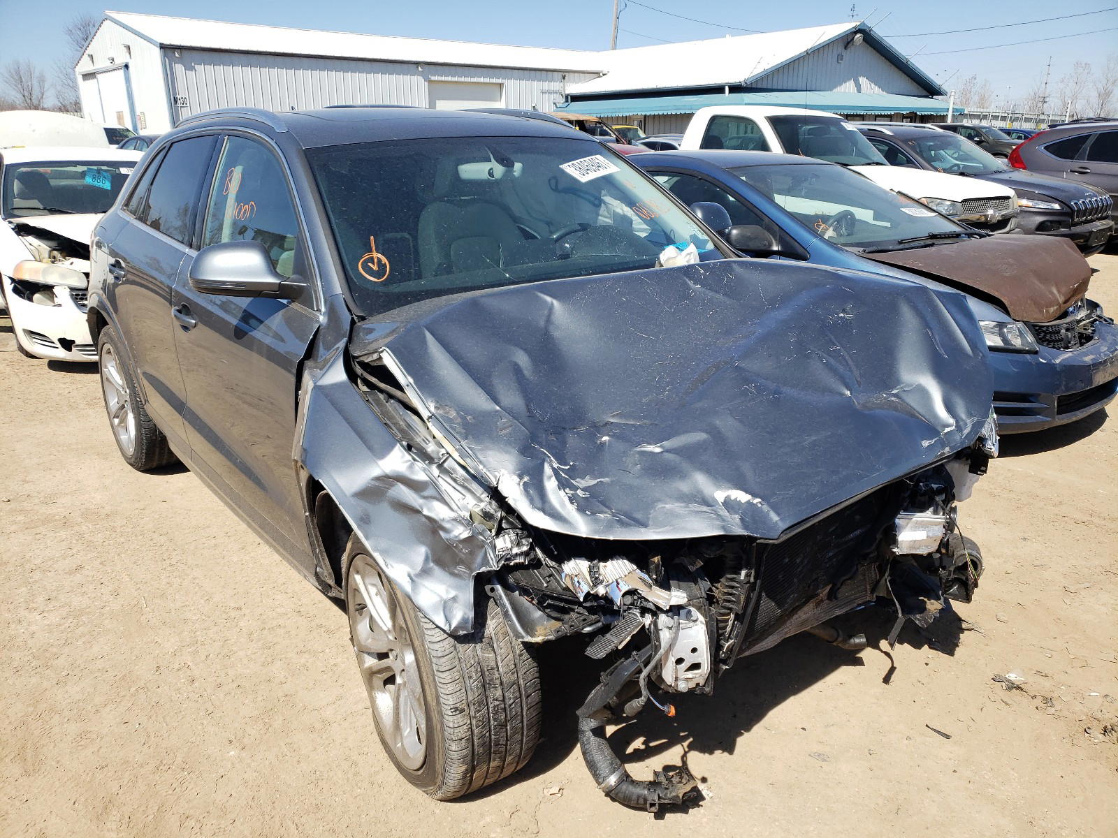 AUDI Q3 PRESTIG 2016 with VIN WA1GFCFS9GR002983 - Photo from auction