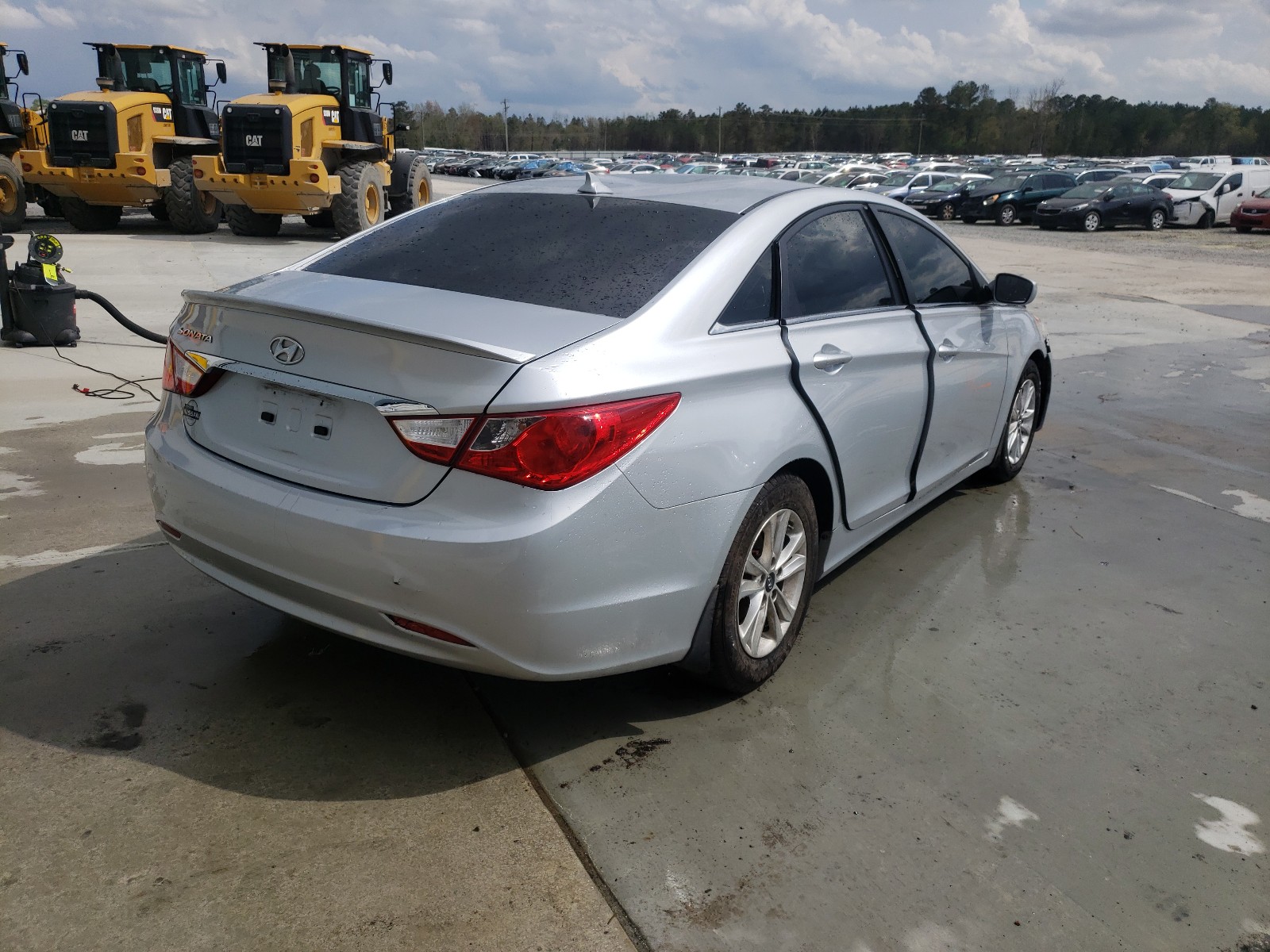 Photo 4 from auction – 2013 HYUNDAI SONATA GLS with VIN 5NPEB4ACXDH506900