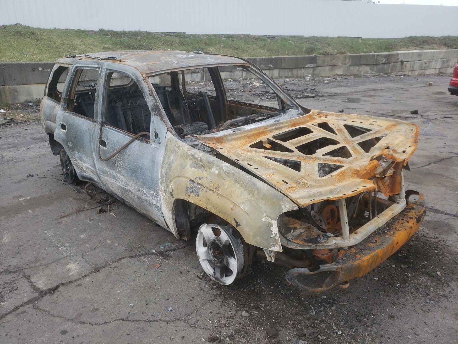 CHEVROLET TRAILBLAZE 2003 z numerem VIN 1GNDT13S232197703 - Zdjęcie z aukcji
