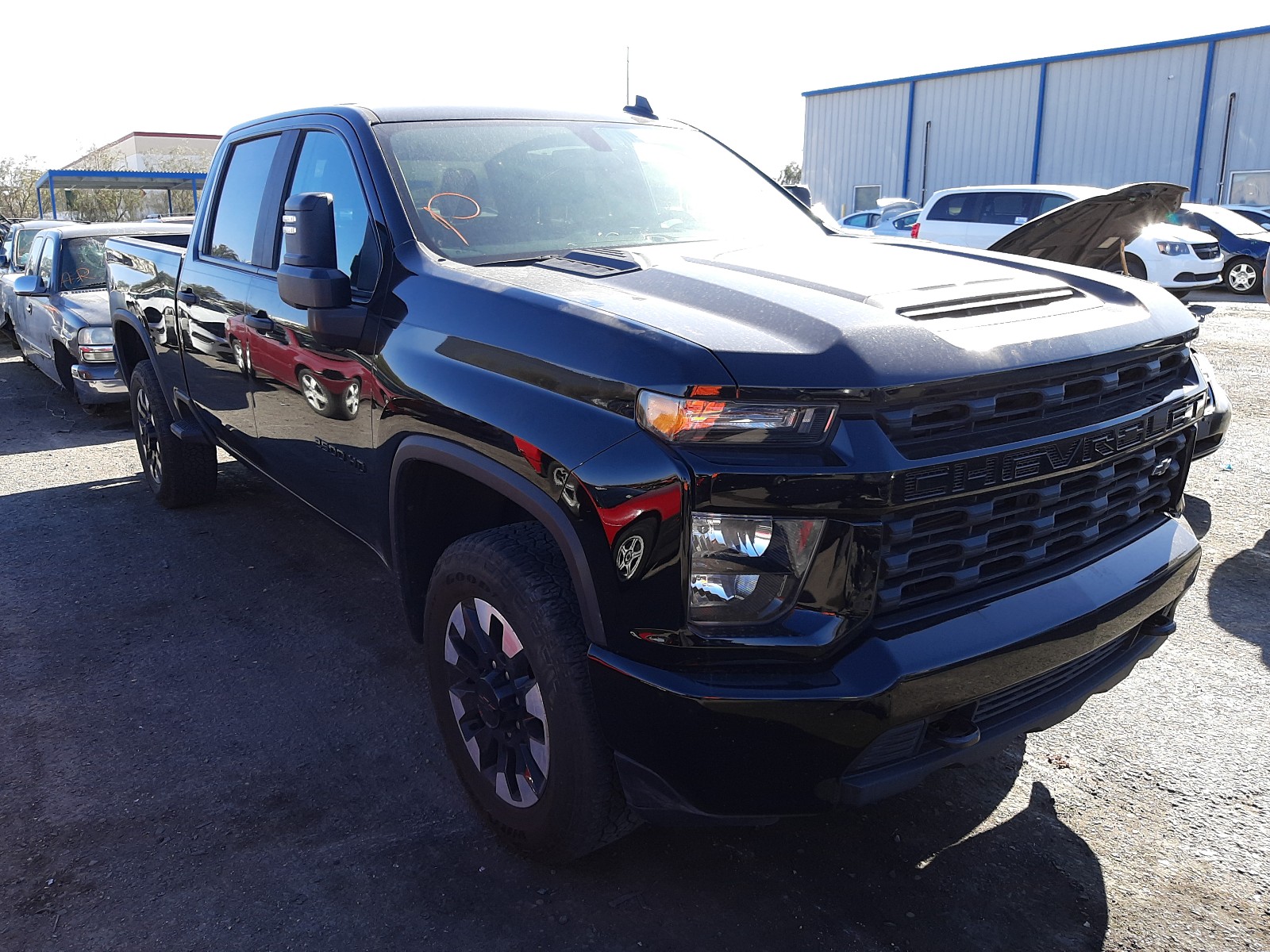 Photo 1 from auction – 2020 CHEVROLET SILVERADO with VIN 1GC4YME70LF187782