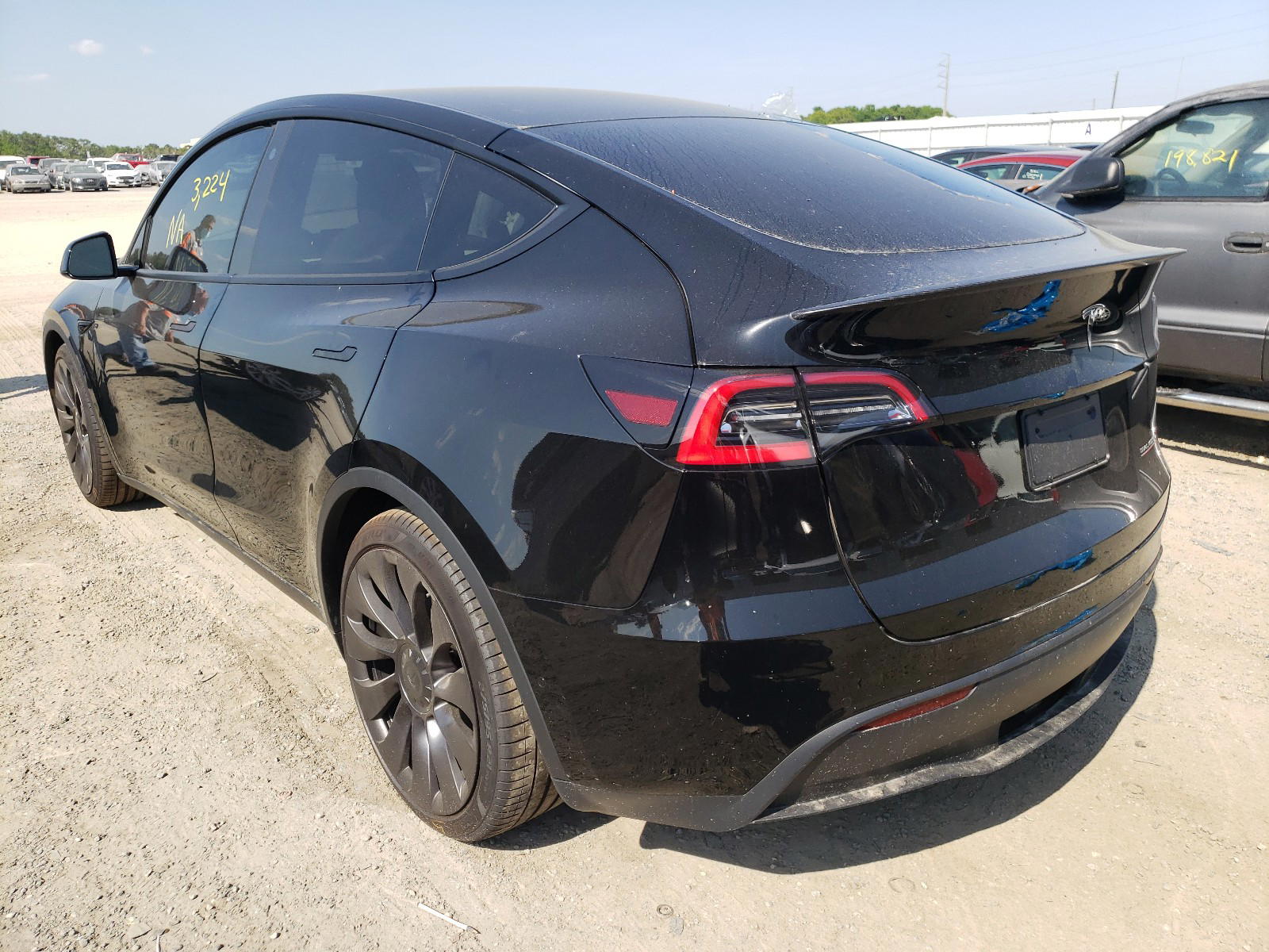 Photo 3 from auction – 2021 TESLA MODEL Y with VIN 5YJYGDEF5MF079174