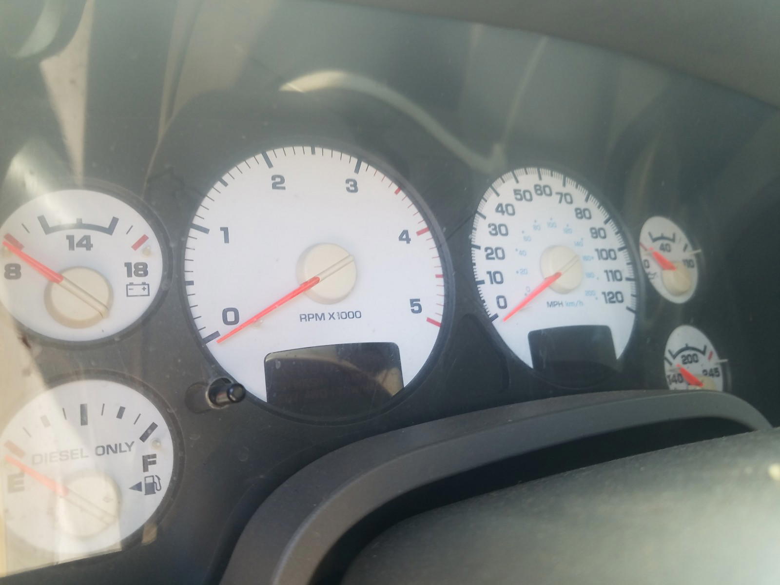 Photo 8 from auction – 2004 DODGE RAM 3500 S with VIN 3D7LU38CX4G216771