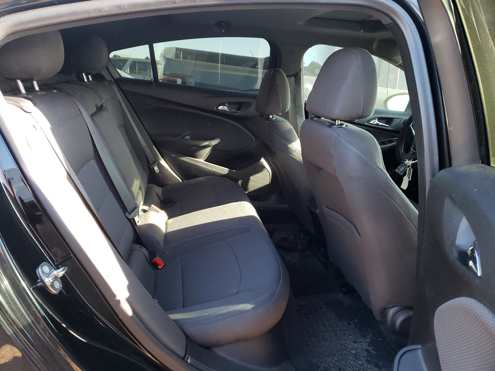 Photo 6 from auction – 2018 CHEVROLET CRUZE LT with VIN 3G1BE6SM6JS646403