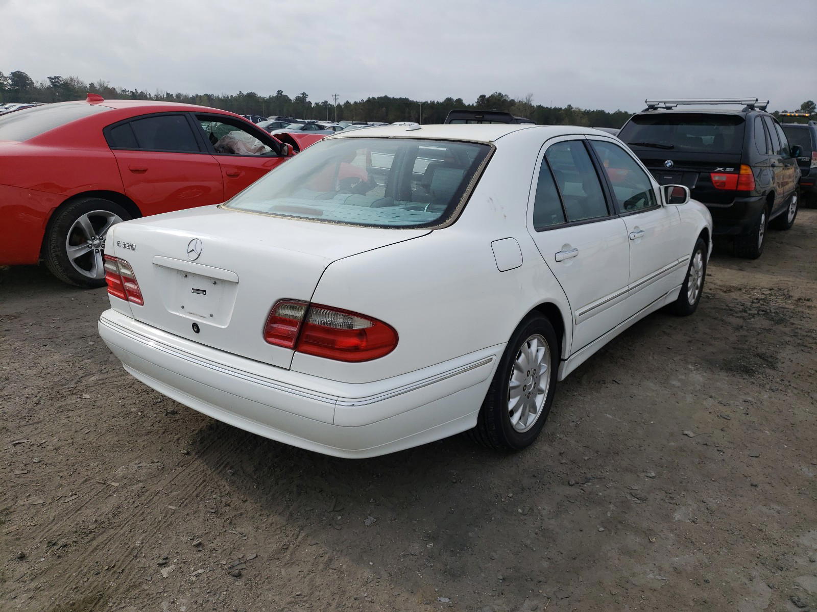 Photo 4 from auction – 2000 MERCEDES-BENZ E-CLASS with VIN WDBJF65J3YA997040