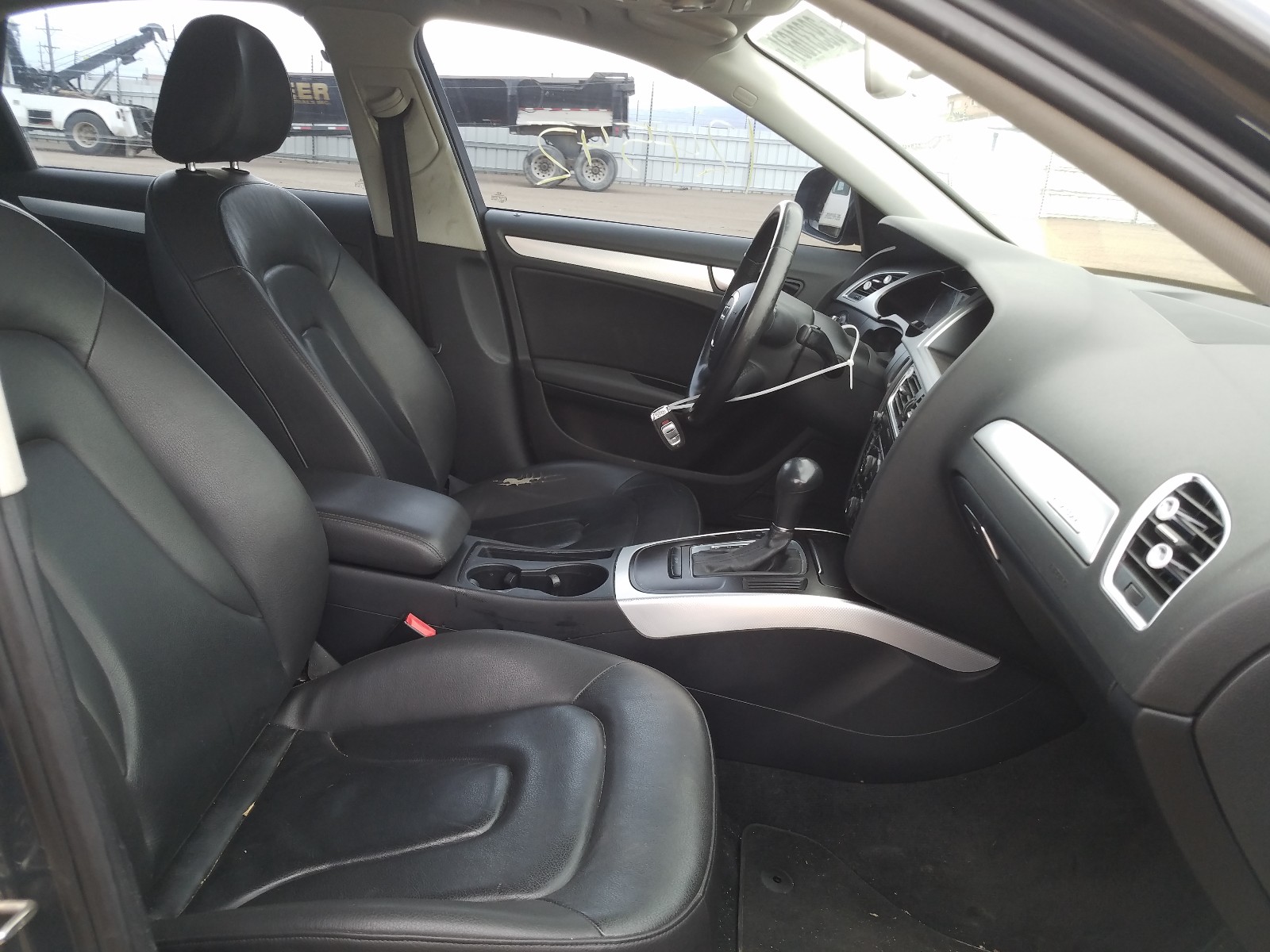 Photo 5 from auction – 2009 AUDI A4 2.0T QU with VIN WAULF78K59N031865