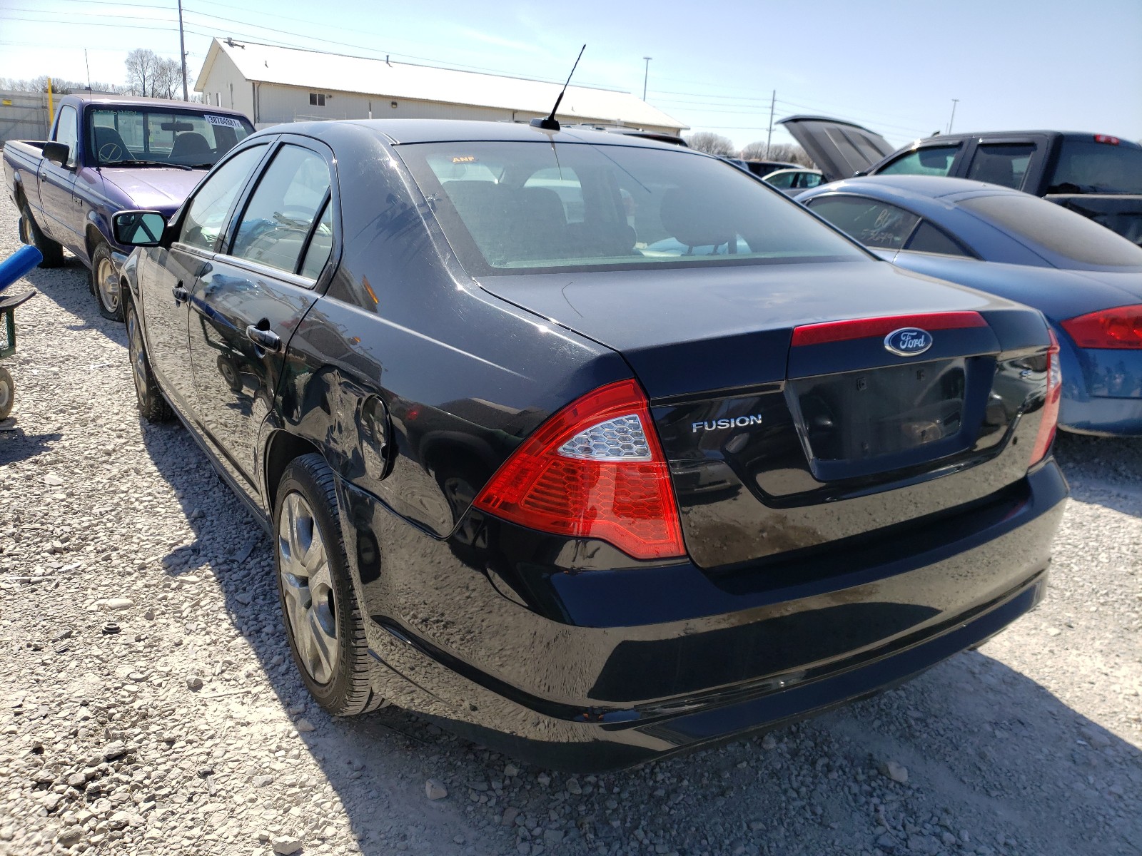 Photo 3 from auction – 2011 FORD FUSION SE with VIN 3FAHP0HA1BR267684