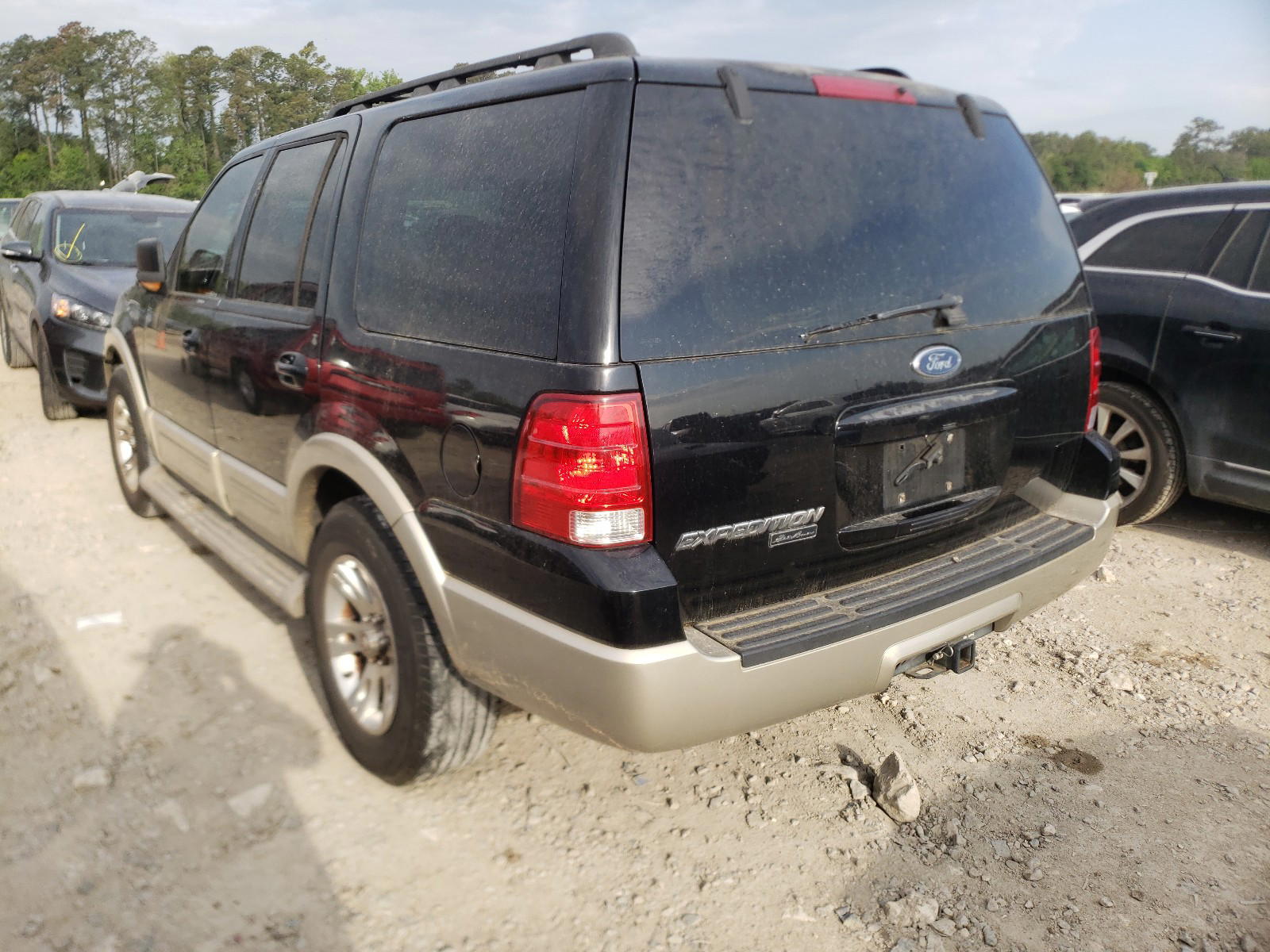 Photo 3 from auction – 2005 FORD EXPEDITION with VIN 1FMPU17545LA30498