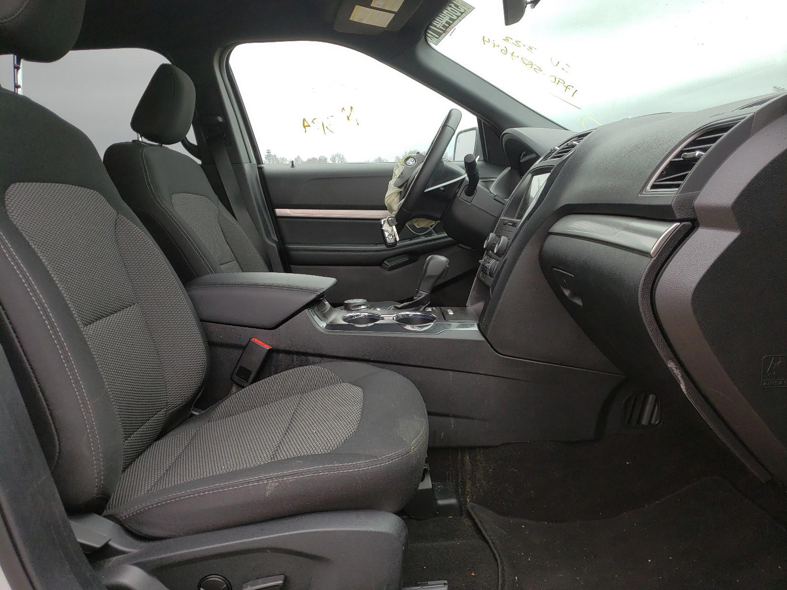 Photo 5 from auction – 2019 FORD EXPLORER X with VIN 1FM5K8D82KGB48106