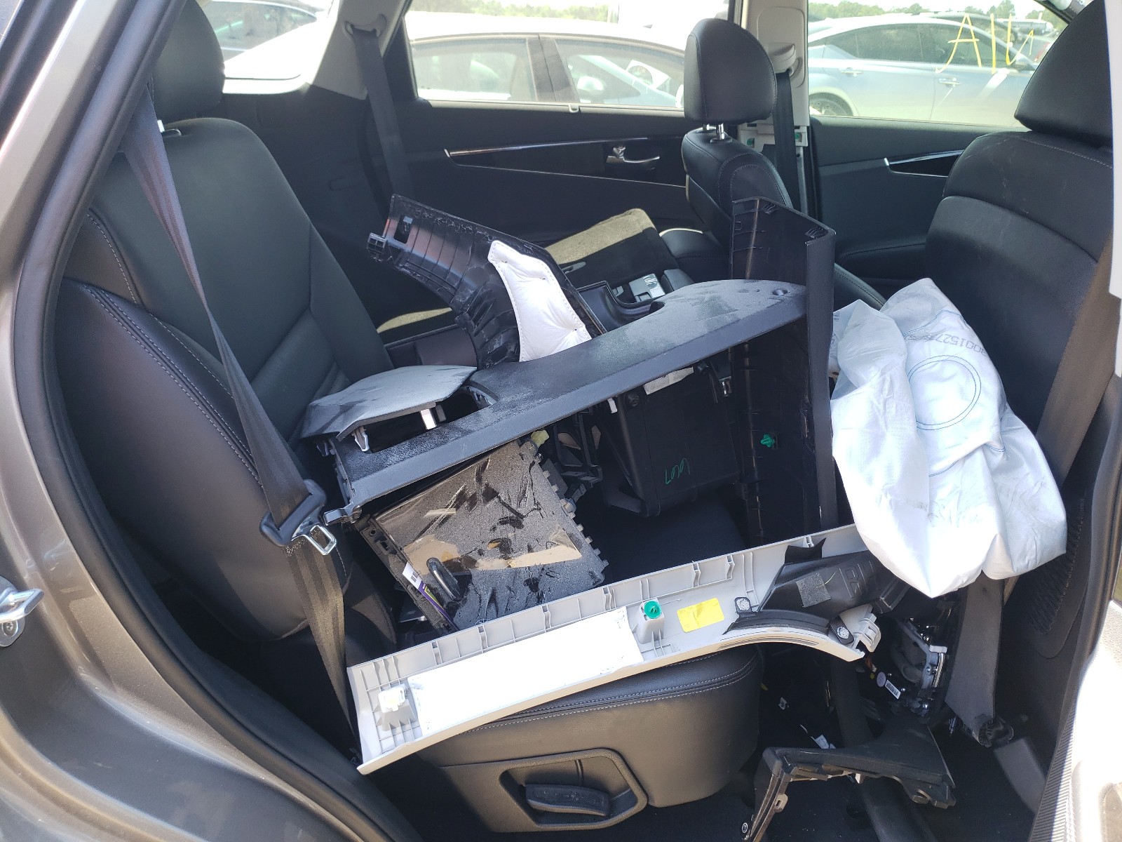 Photo 6 from auction – 2018 KIA SORENTO EX with VIN 5XYPH4A11JG375798