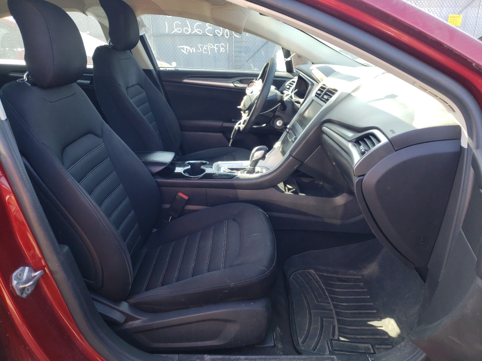 Photo 5 from auction – 2014 FORD FUSION SE with VIN 3FA6P0H71ER374251