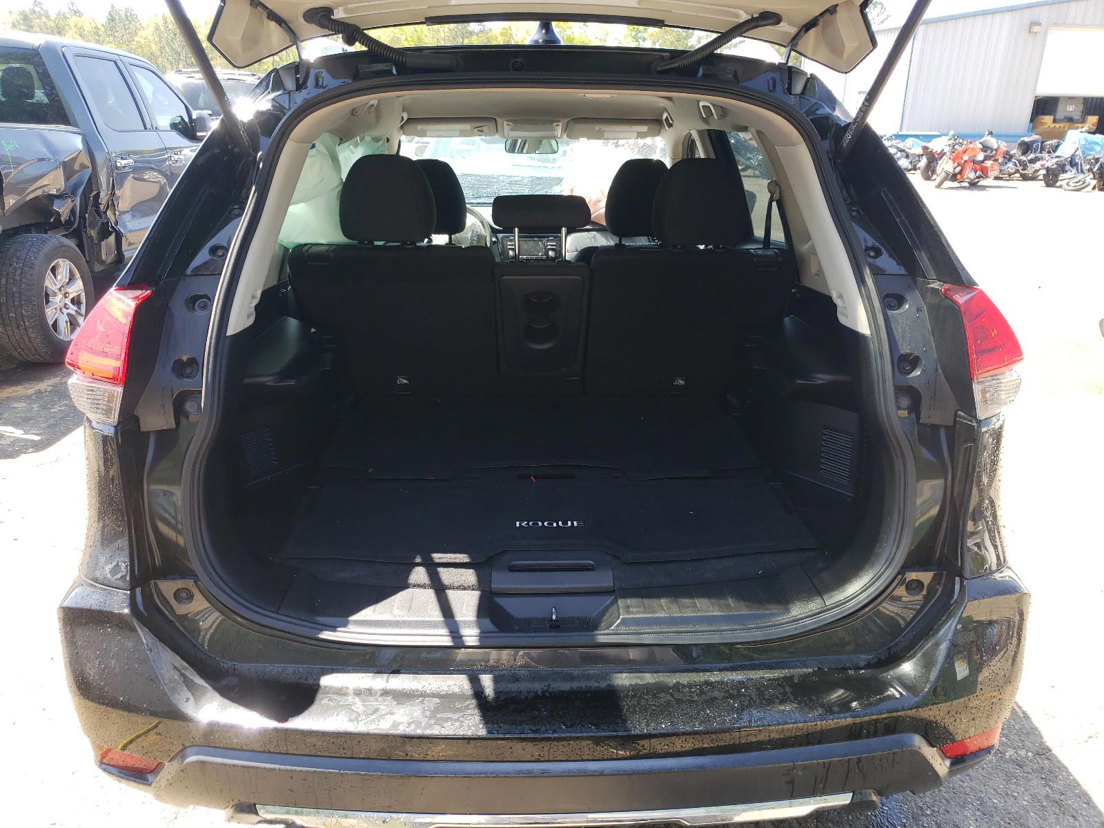 Photo 9 from auction – 2017 NISSAN ROGUE S with VIN KNMAT2MT9HP507560