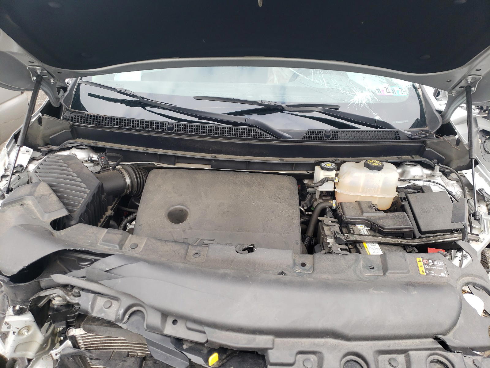Photo 7 from auction – 2019 BUICK ENCLAVE with VIN 5GAERAKW2KJ126832