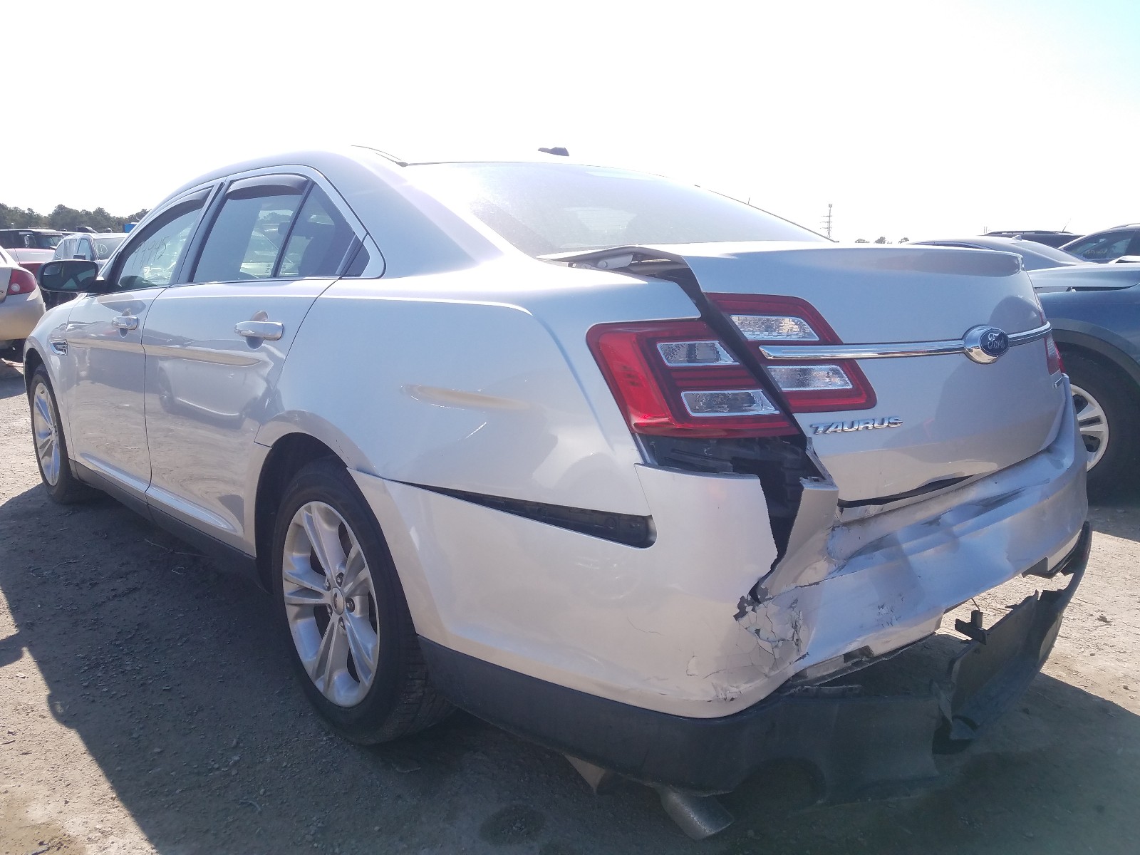Photo 3 from auction – 2015 FORD TAURUS SE with VIN 1FAHP2D81FG155334