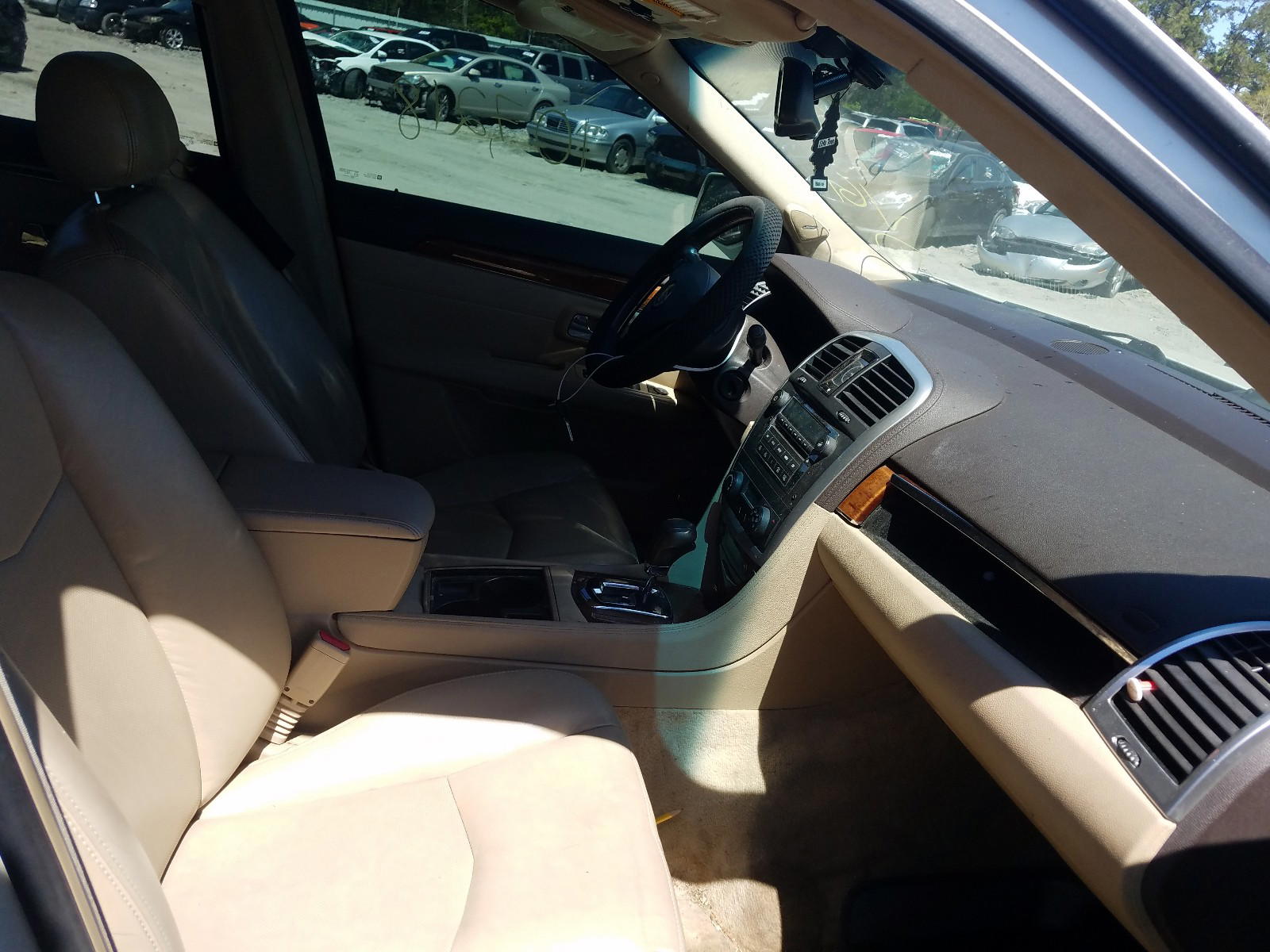 Photo 5 from auction – 2007 CADILLAC SRX with VIN 1GYEE637670185226
