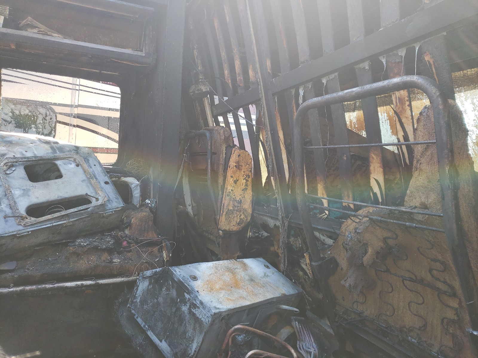 Photo 5 from auction – 2019 FORD F53 with VIN 1F65F5DY4K0A18802