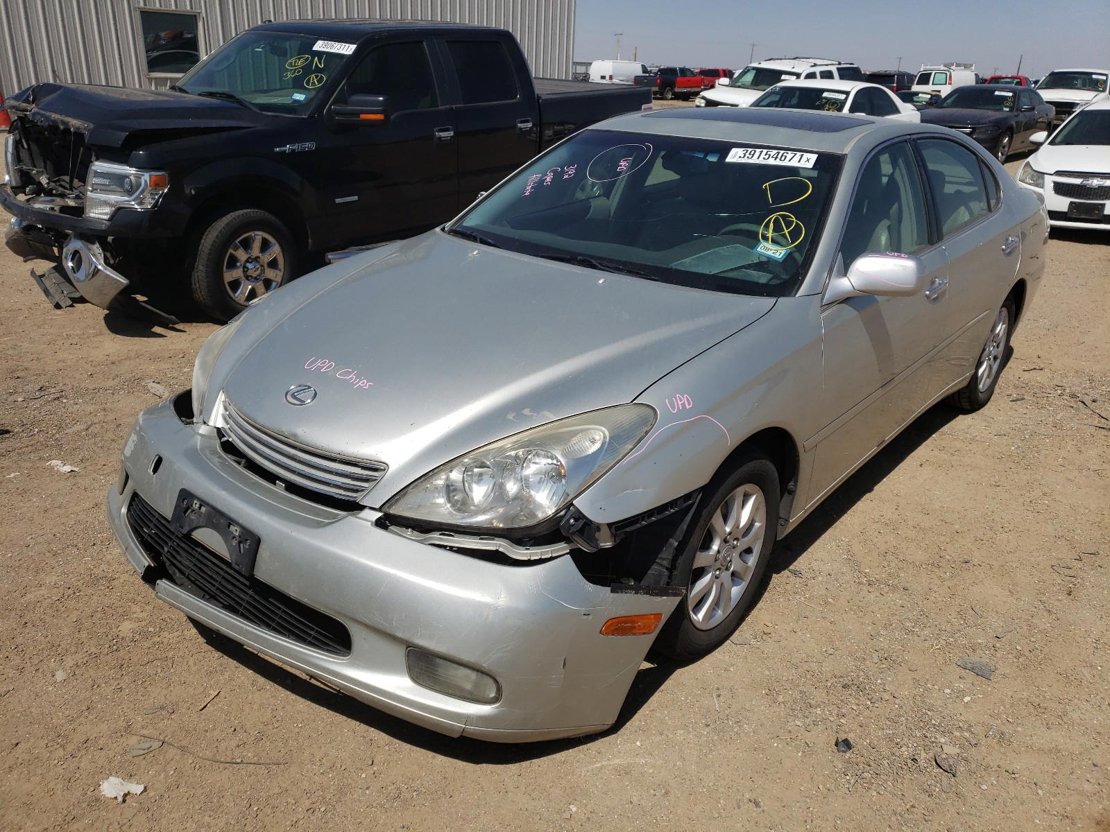Photo 2 from auction – 2004 LEXUS ES 330 with VIN JTHBA30G645034892