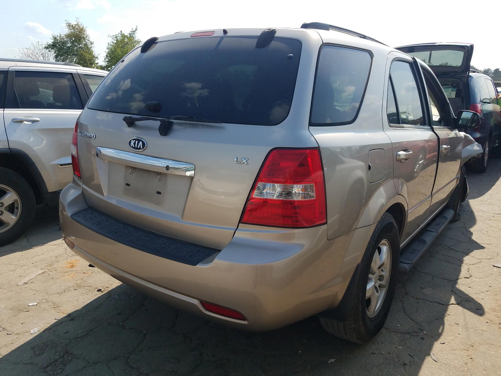 Photo 4 from auction – 2008 KIA SORENTO EX with VIN KNDJD735185860433