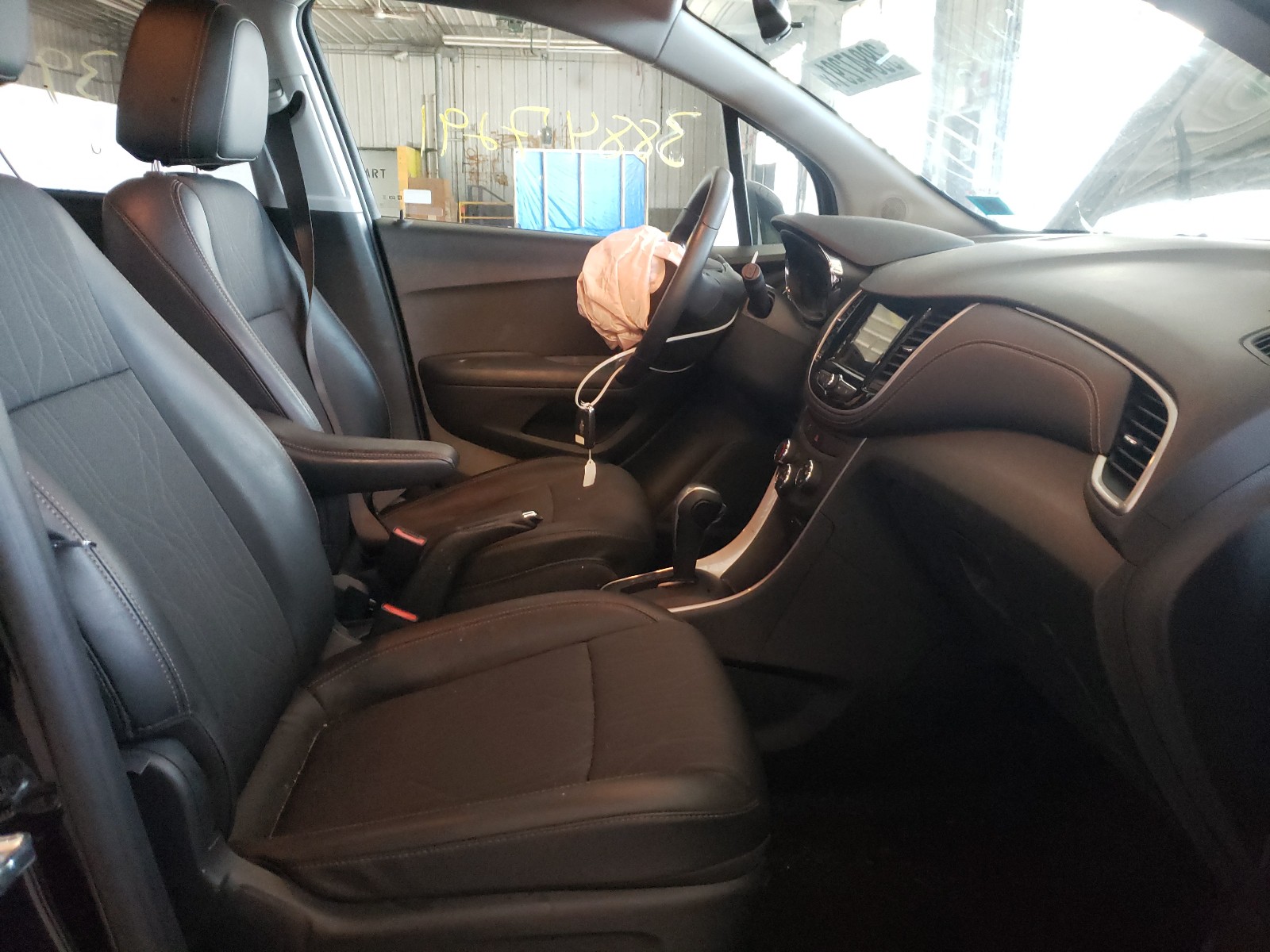 Photo 5 from auction – 2019 CHEVROLET TRAX 1LT with VIN KL7CJPSB8KB927415