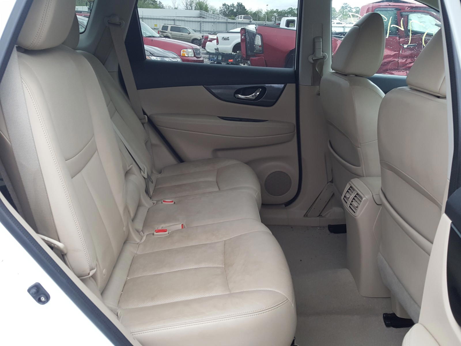 Photo 6 from auction – 2014 NISSAN ROGUE S with VIN 5N1AT2MT1EC793502