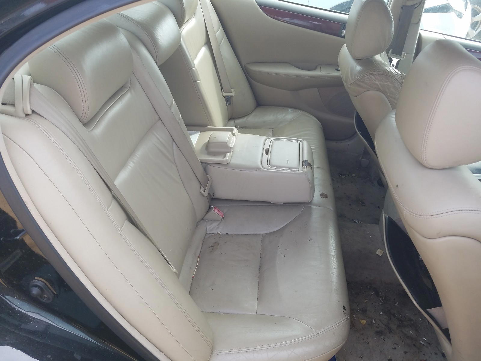 Photo 6 from auction – 2002 LEXUS ES 300 with VIN JTHBF30G120019034