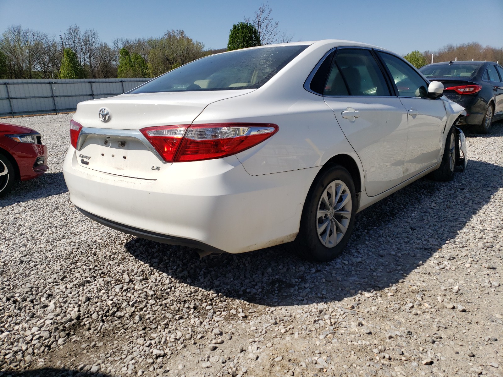 Photo 4 from auction – 2015 TOYOTA CAMRY LE with VIN 4T1BF1FK9FU012974