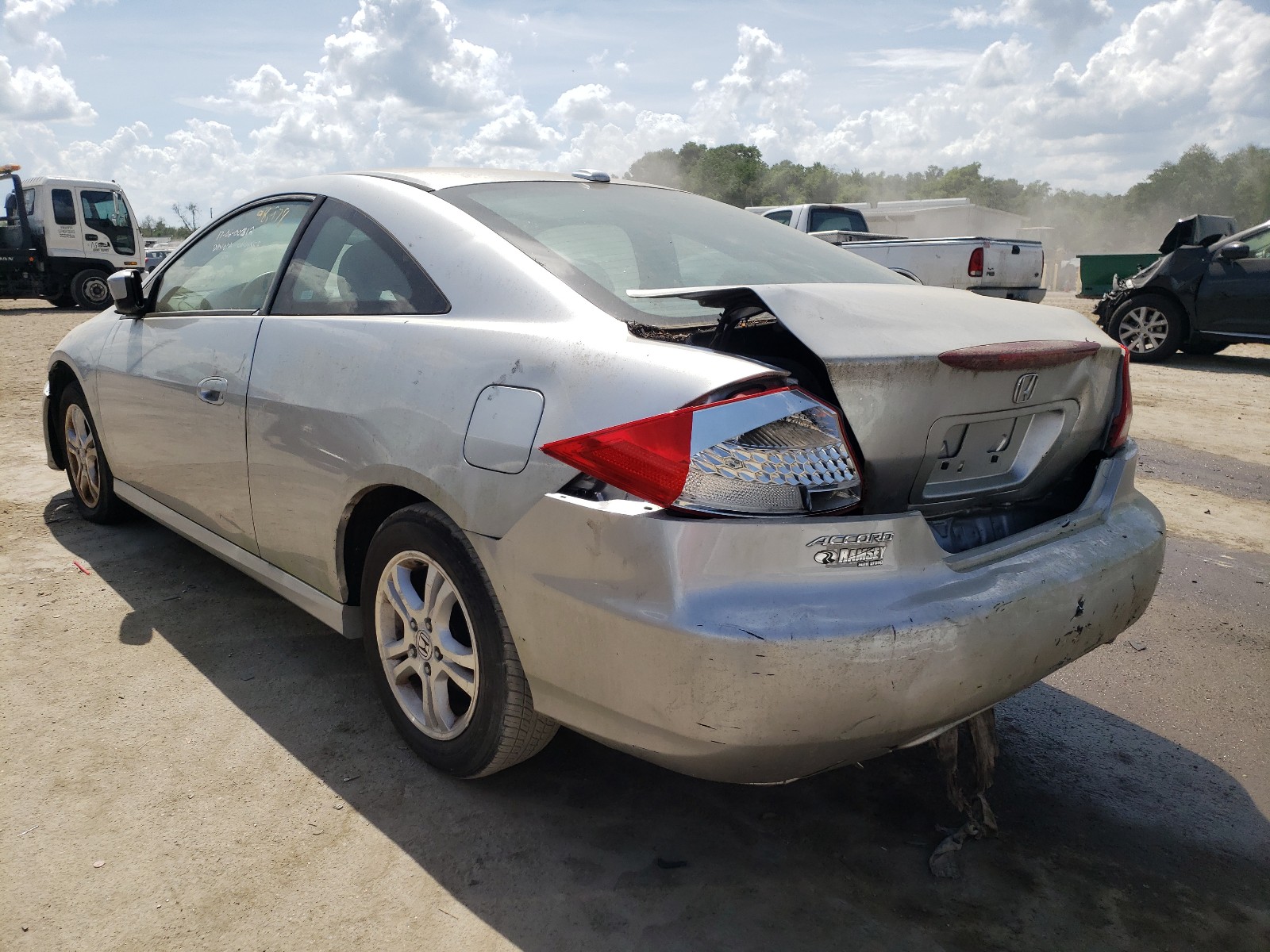 Photo 3 from auction – 2007 HONDA ACCORD EX with VIN 1HGCM726X7A019544