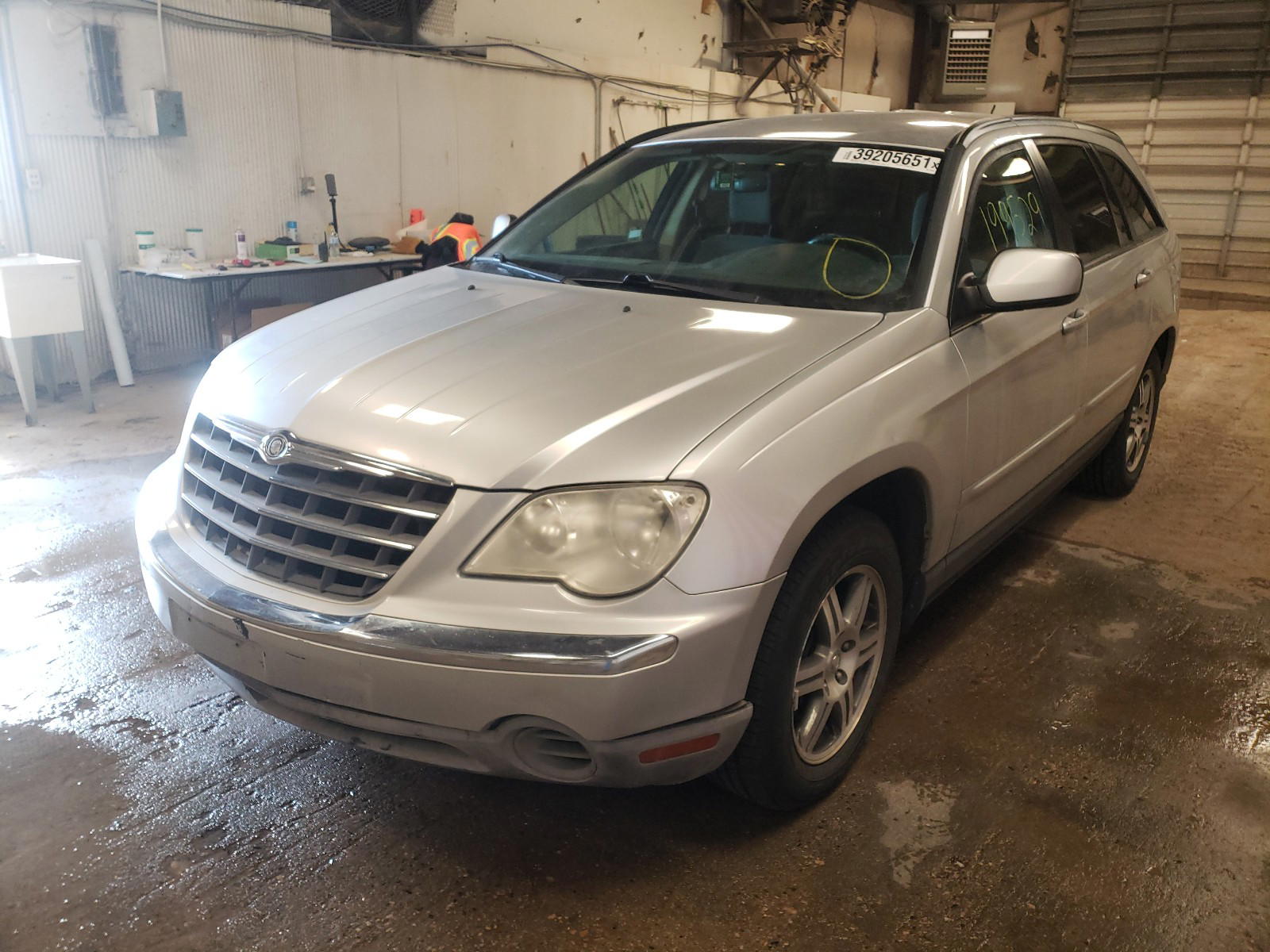 Photo 2 from auction – 2007 CHRYSLER PACIFICA T with VIN 2A8GM68X17R254249