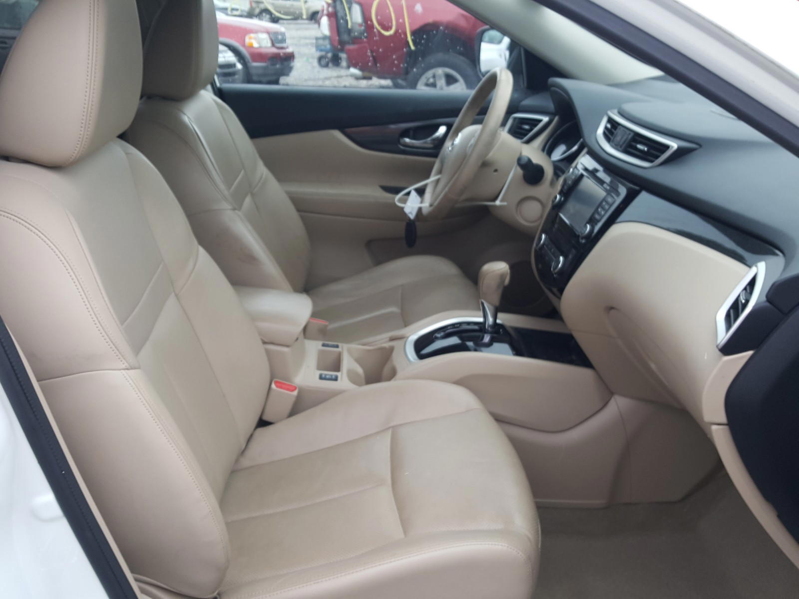 Photo 5 from auction – 2014 NISSAN ROGUE S with VIN 5N1AT2MT1EC793502