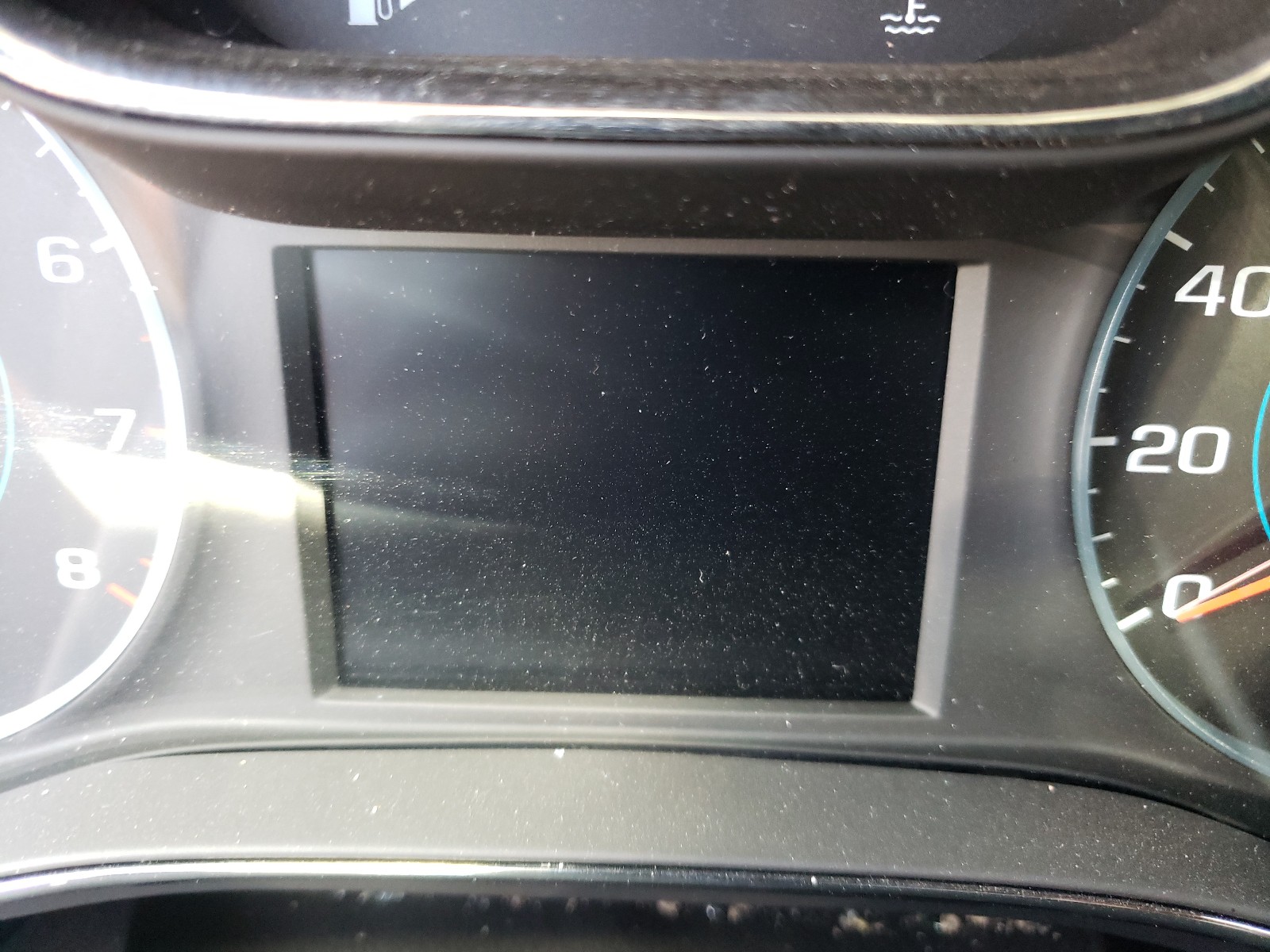Photo 8 from auction – 2018 CHEVROLET CRUZE LT with VIN 3G1BE6SM8JS579710