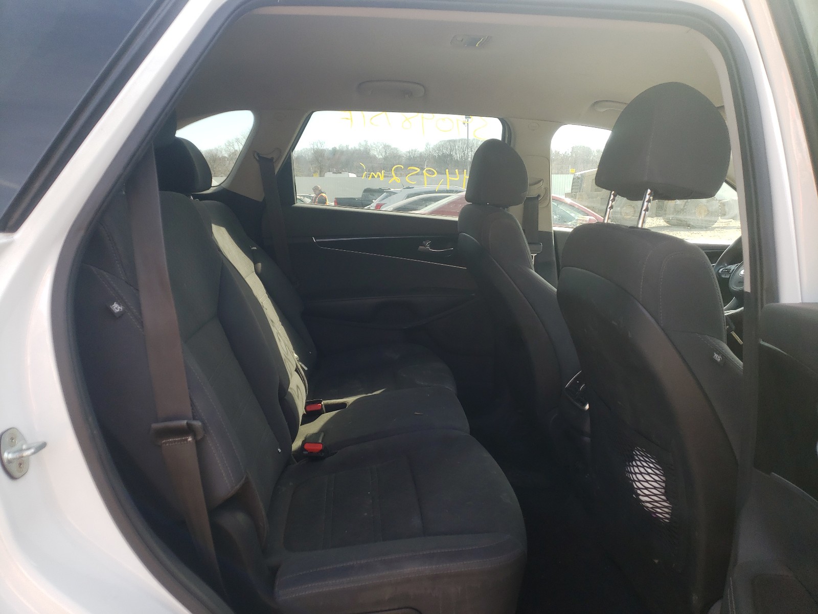 Photo 6 from auction – 2018 KIA SORENTO LX with VIN 5XYPGDA30JG396436