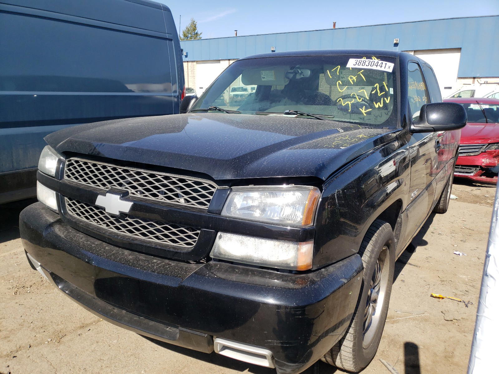 Photo 2 from auction – 2004 CHEVROLET SILVERADO with VIN 2GCEK19N241143370