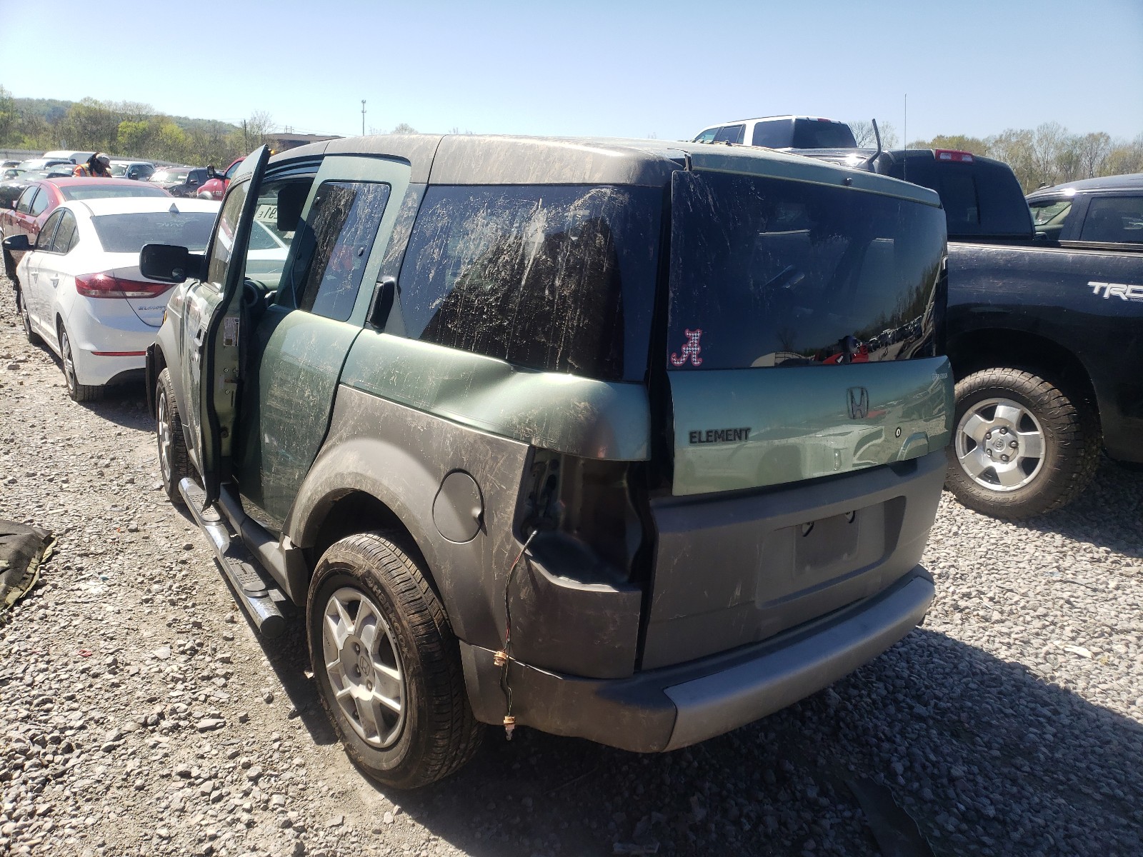 Photo 3 from auction – 2005 HONDA ELEMENT LX with VIN 5J6YH18345L007386