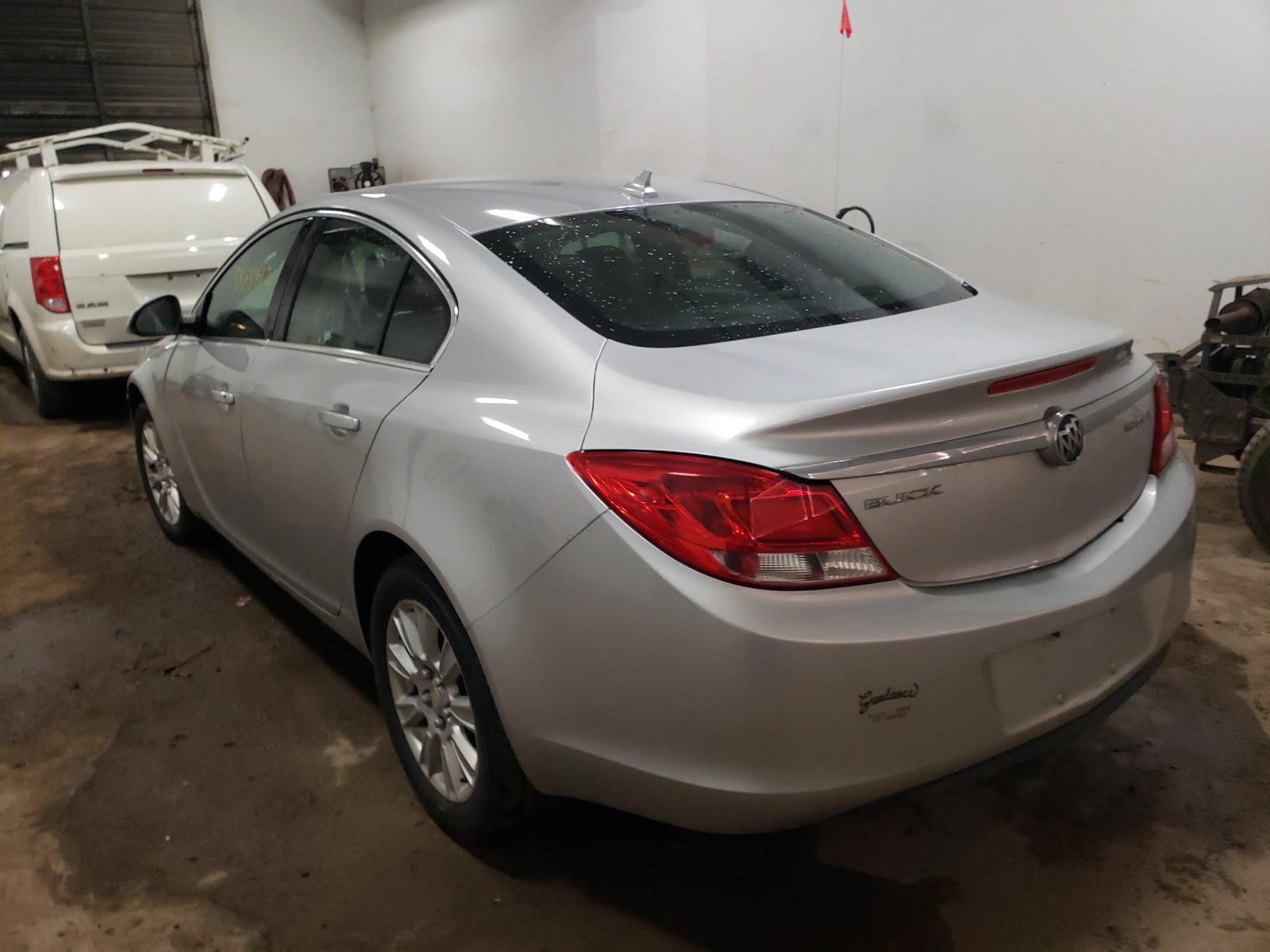 Photo 3 from auction – 2013 BUICK REGAL with VIN 2G4GR5ER3D9164438