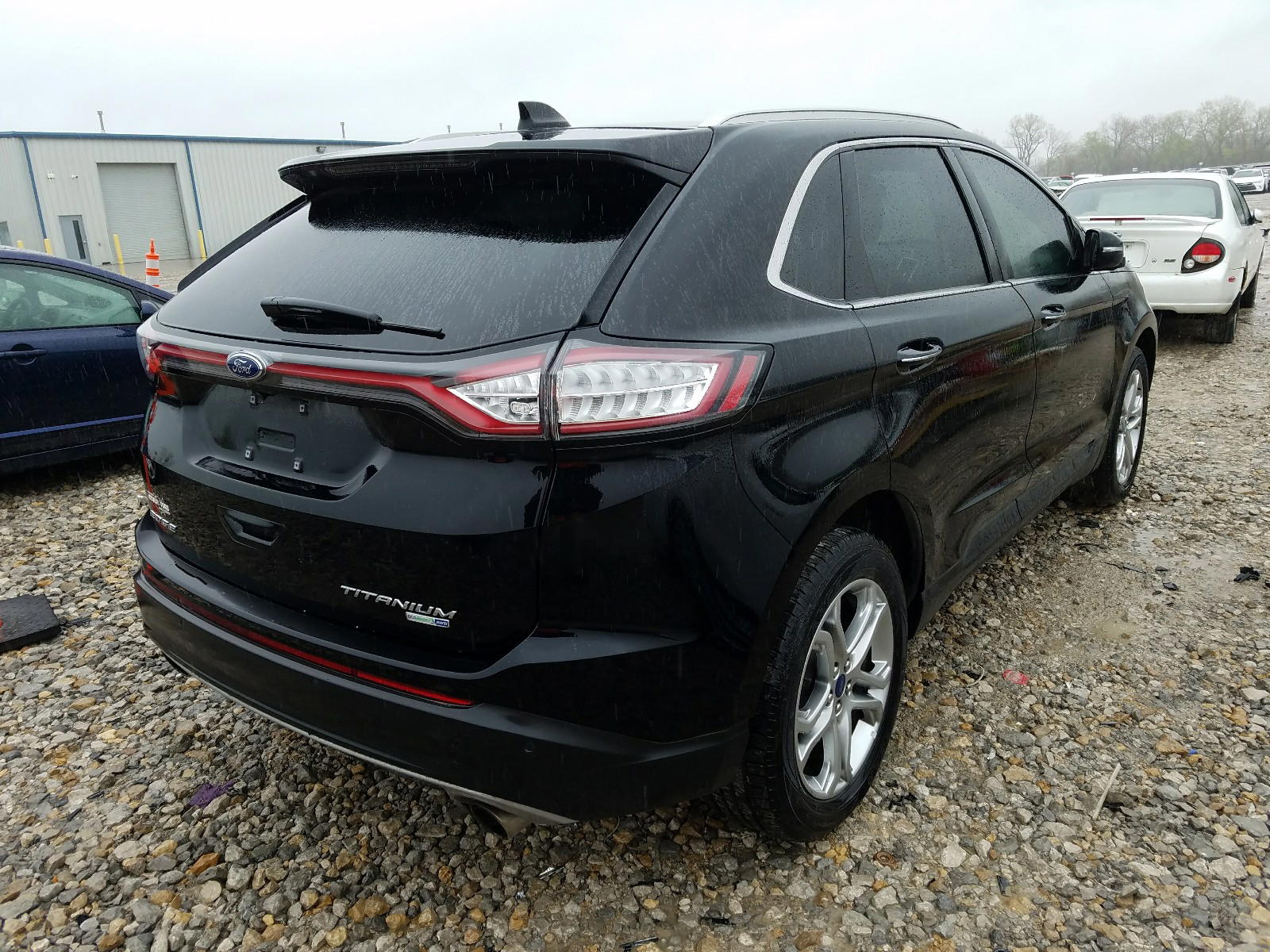 Photo 4 from auction – 2017 FORD EDGE TITAN with VIN 2FMPK4K92HBC13288