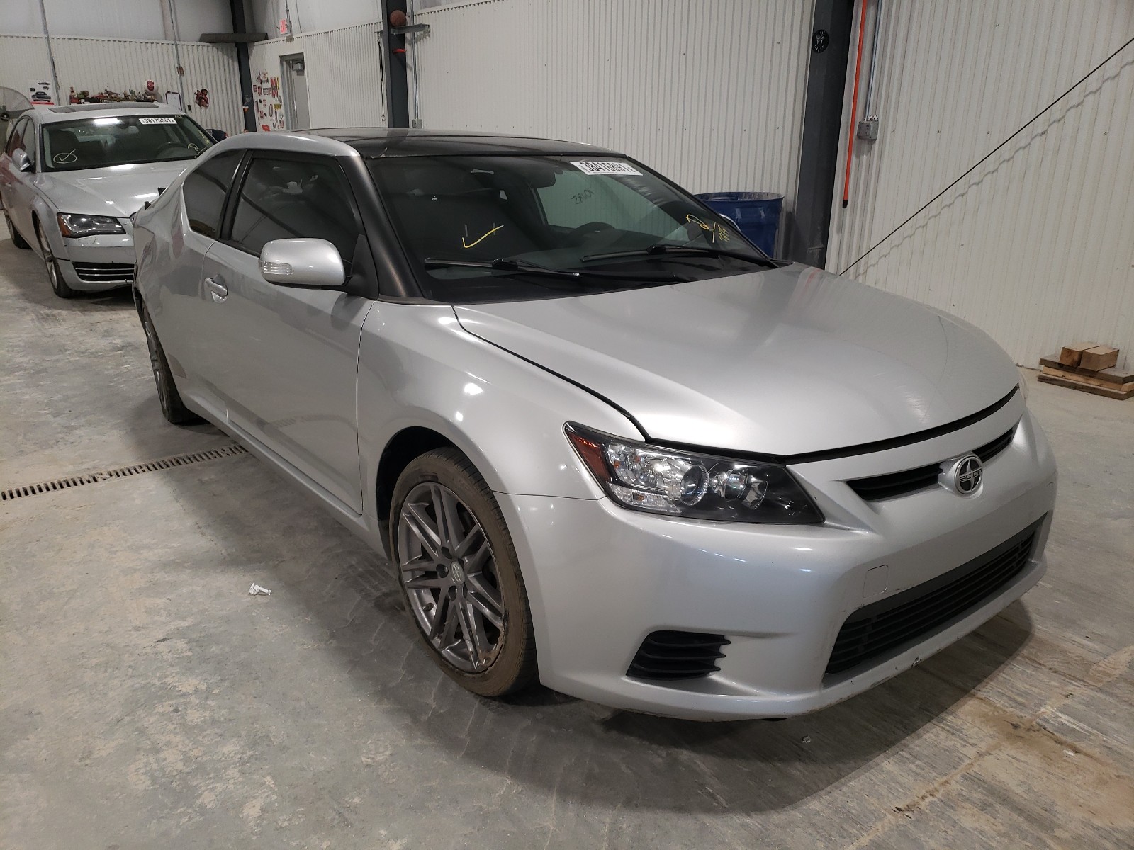 Photo 1 from auction – 2011 TOYOTA SCION TC with VIN JTKJF5C72B3007275
