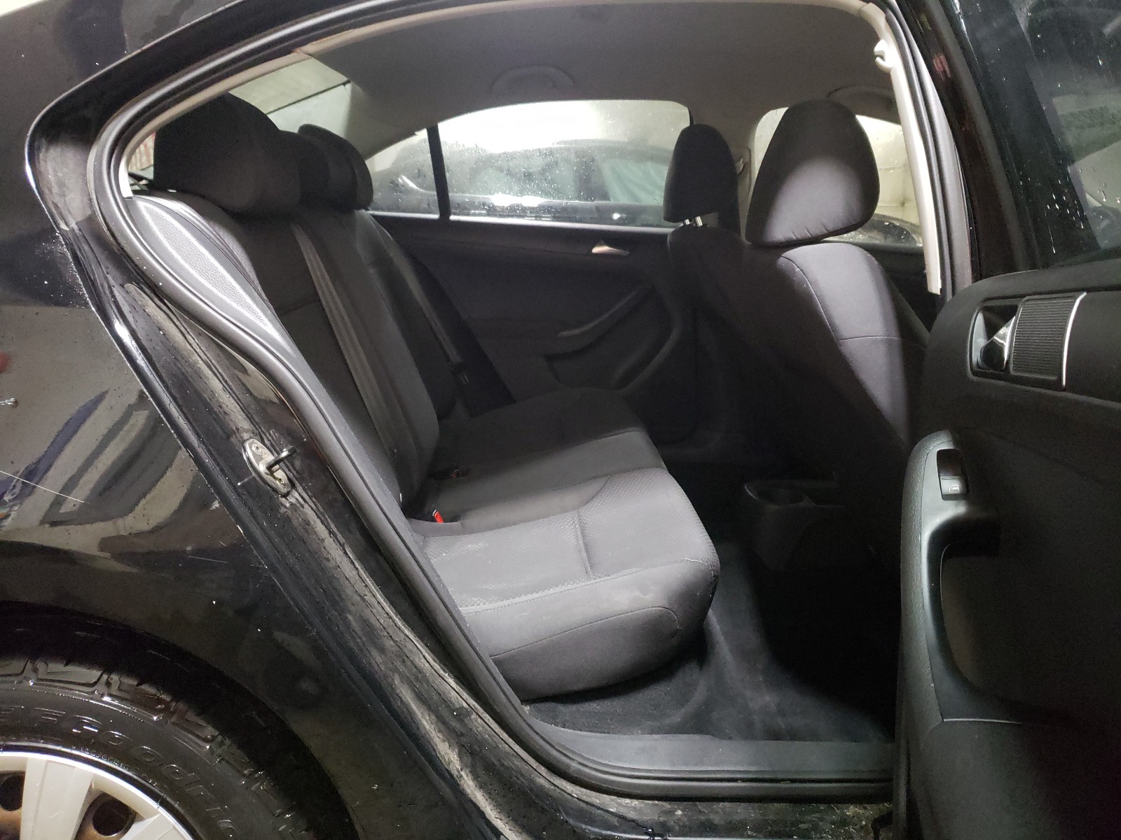 Photo 6 from auction – 2011 VOLKSWAGEN JETTA BASE with VIN 3VW2K7AJ3BM310918