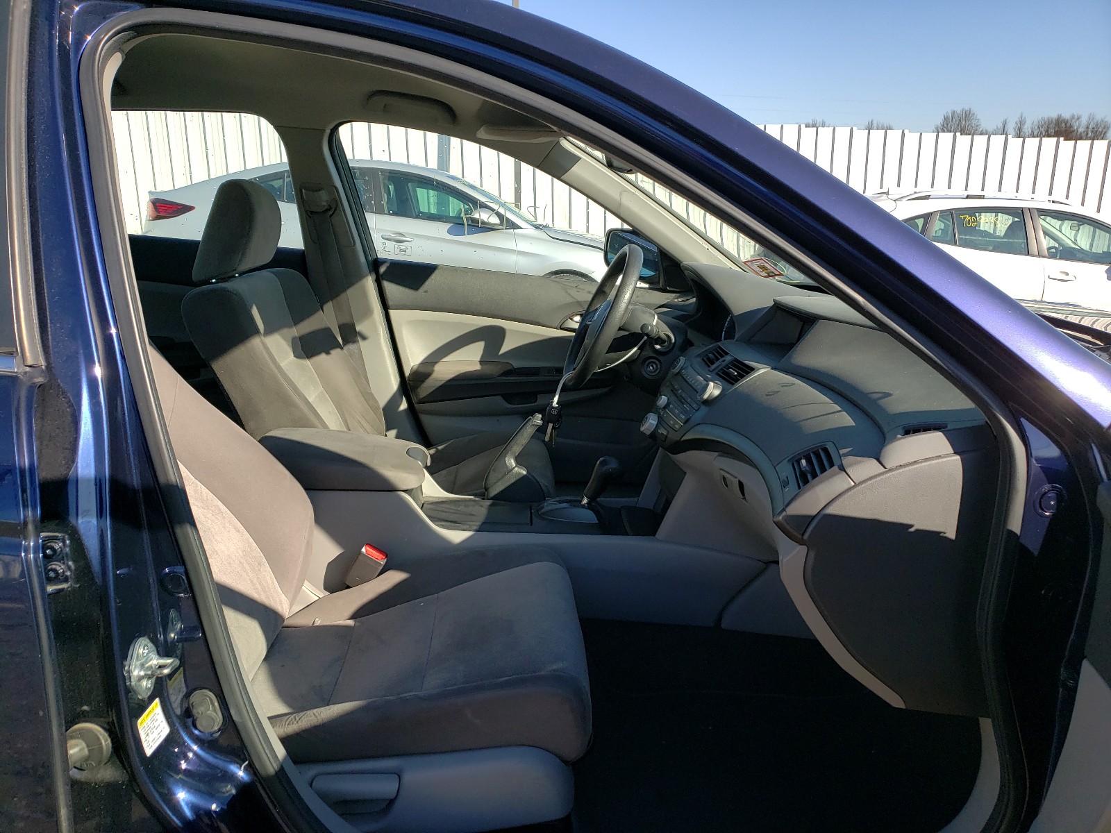 Photo 5 from auction – 2010 HONDA ACCORD LXP with VIN 1HGCP2F49AA066963