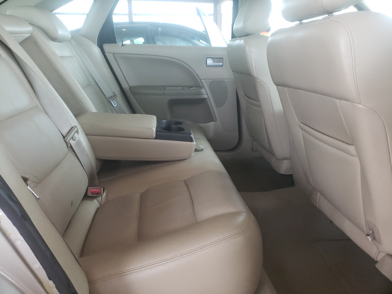 Zdjęcie 6 z aukcji – 2005 FORD FIVE HUNDR z VIN 1FAFP24105G182016