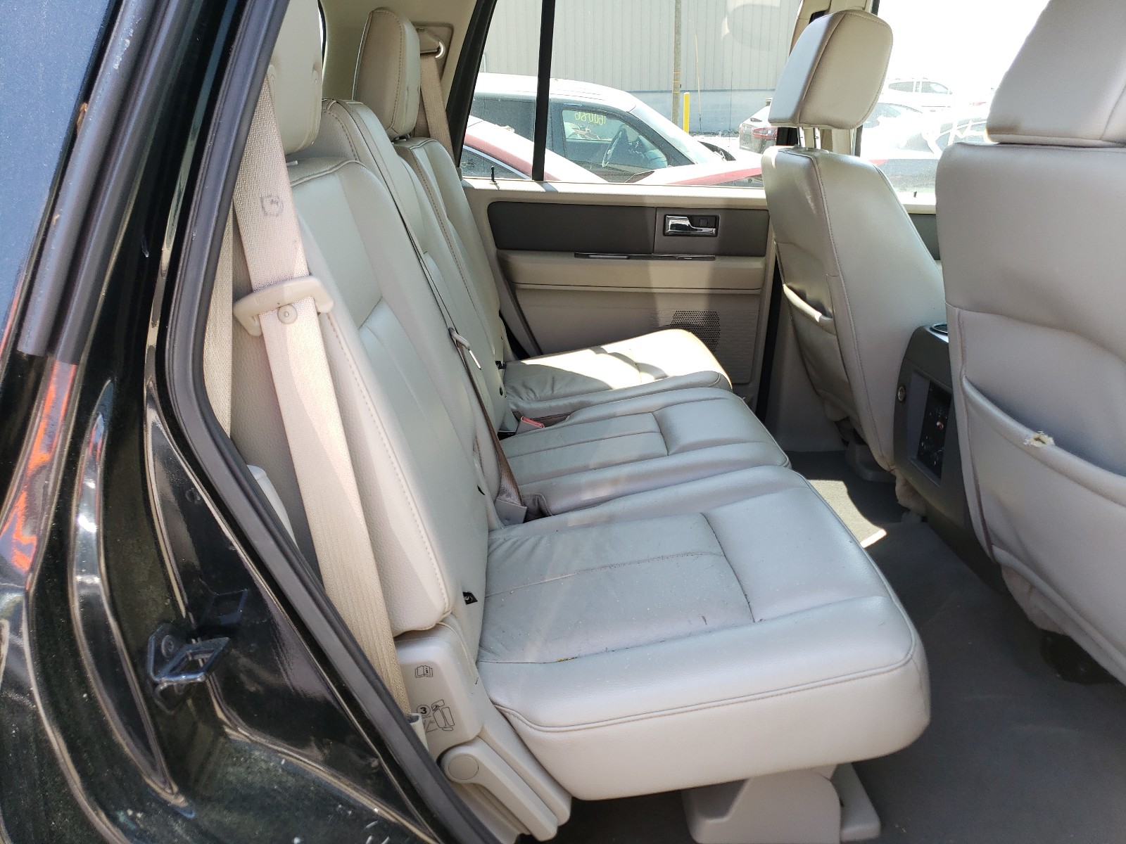 Photo 6 from auction – 2007 FORD EXPEDITION with VIN 1FMFU15557LA94700