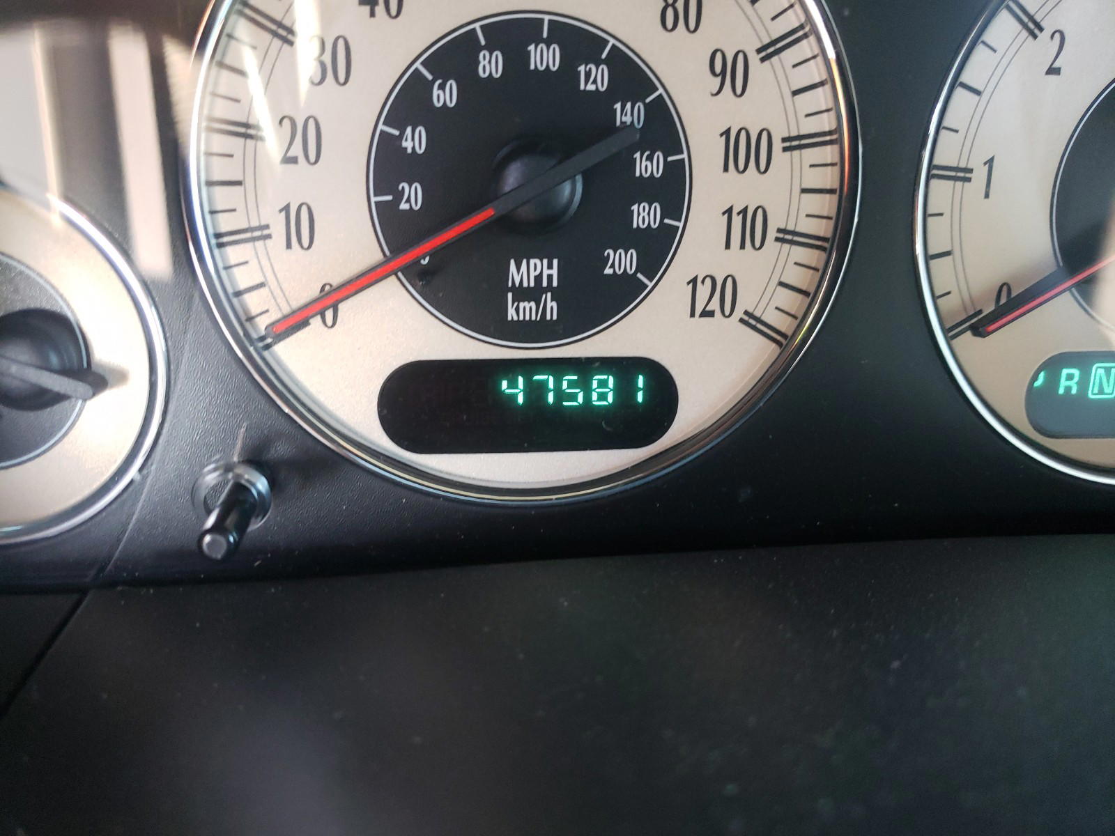 Photo 8 from auction – 2002 CHRYSLER TOWN & COU with VIN 2C8GP64L02R675422