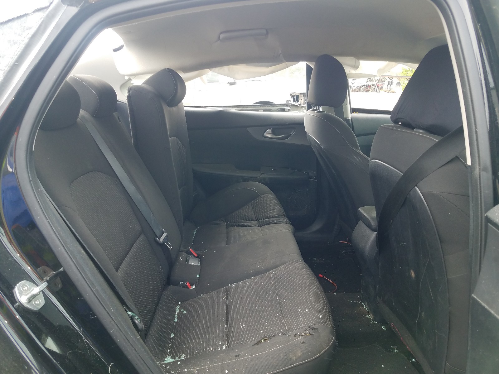 Photo 6 from auction – 2019 KIA FORTE FE with VIN 3KPF24ADXKE085758