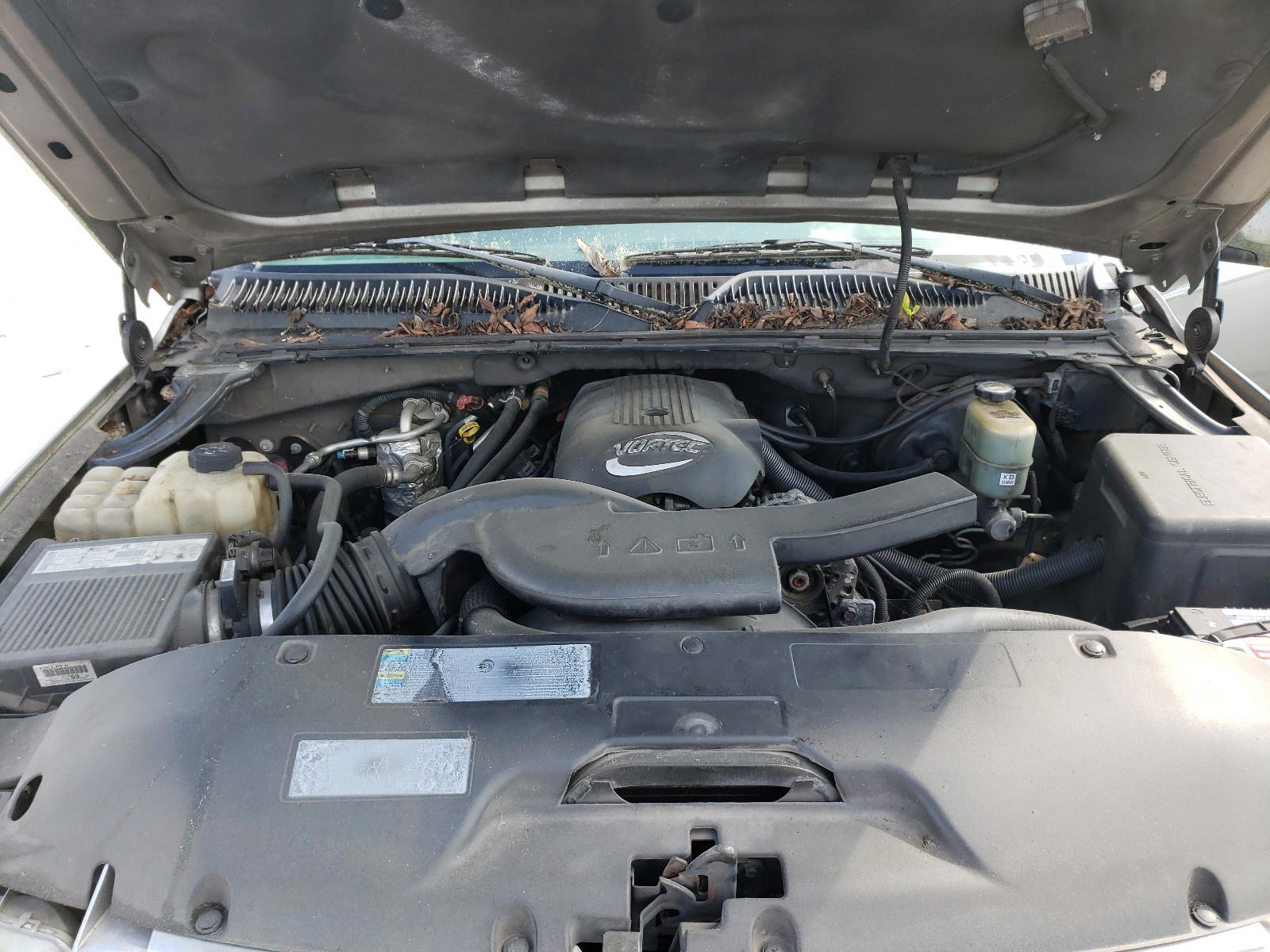 Photo 7 from auction – 2002 CHEVROLET SUBURBAN with VIN 1GNFK16Z22J100749