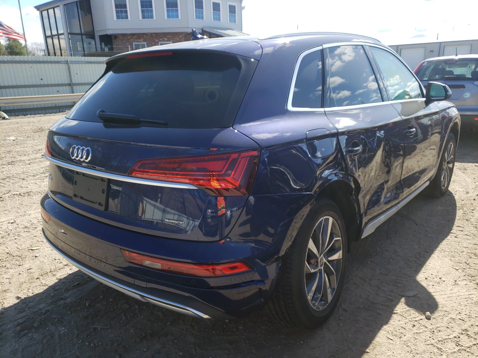 Photo 4 from auction – 2021 AUDI Q5 PRESTIG with VIN WA1CAAFY2M2057902