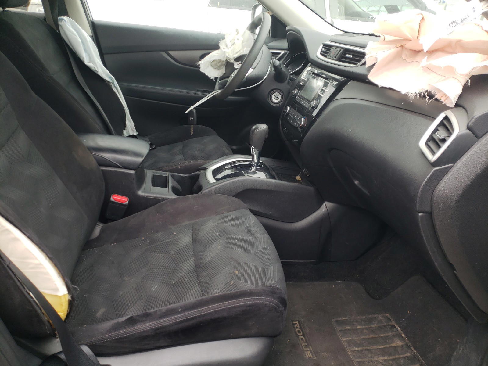 Photo 5 from auction – 2014 NISSAN ROGUE S with VIN 5N1AT2MT7EC824705
