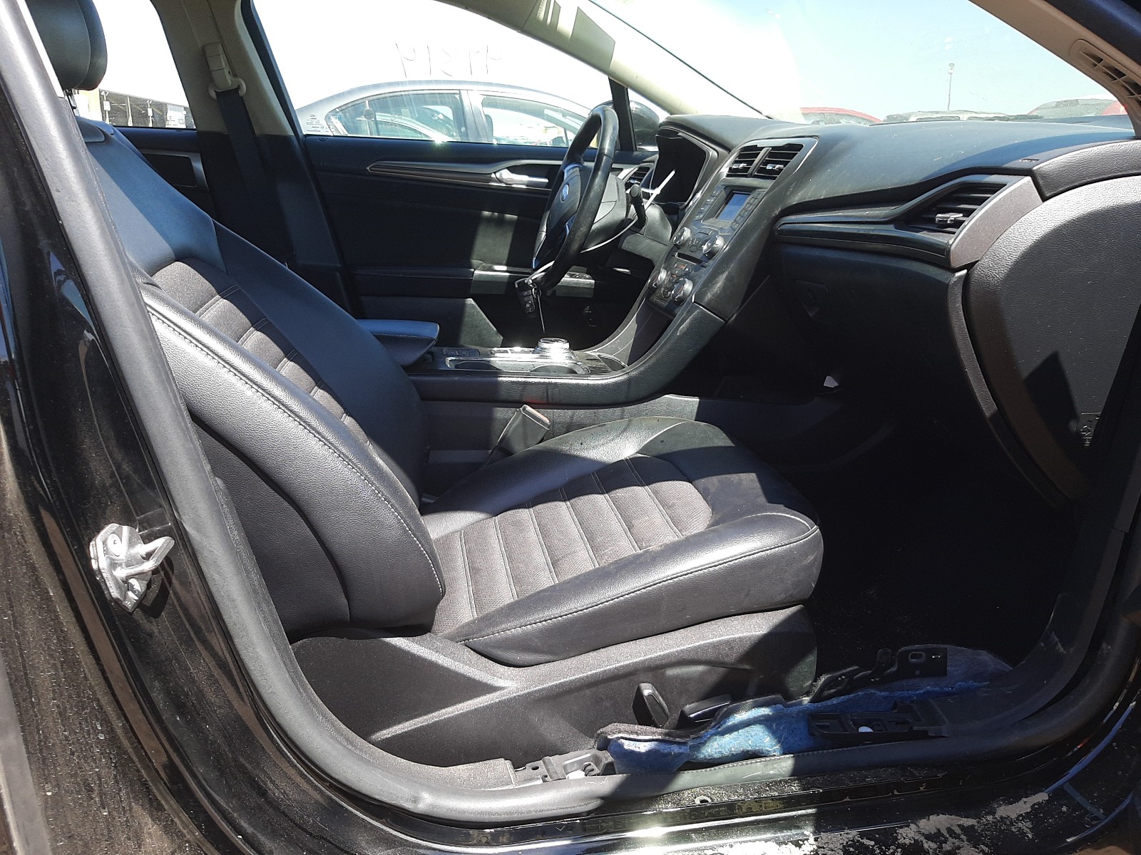 Photo 5 from auction – 2017 FORD FUSION SE with VIN 3FA6P0LU4HR316443