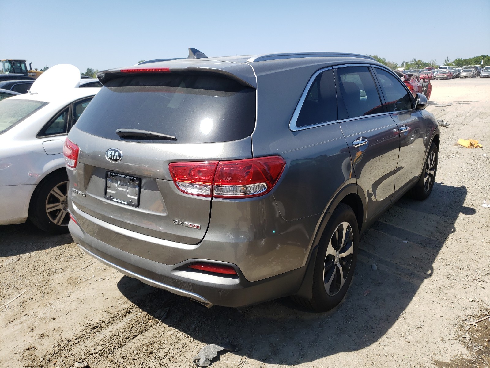 Photo 4 from auction – 2018 KIA SORENTO EX with VIN 5XYPH4A11JG375798
