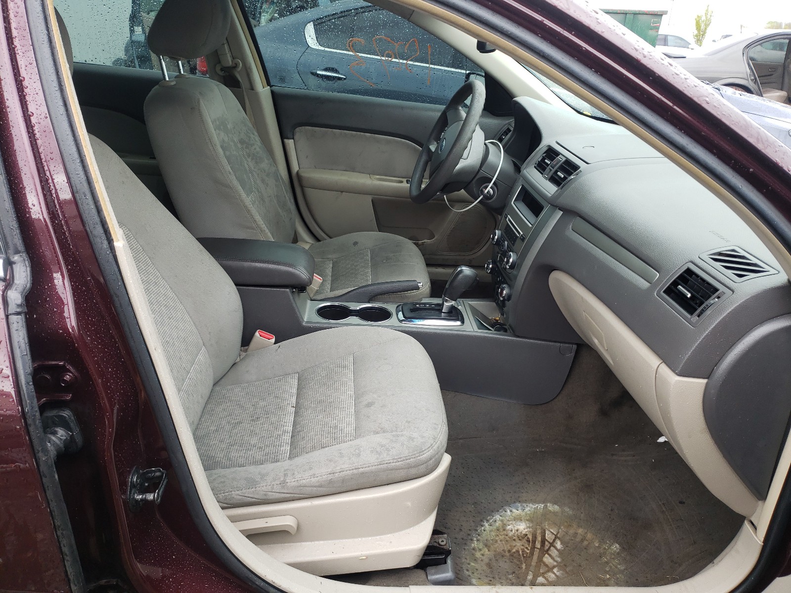 Photo 5 from auction – 2011 FORD FUSION SE with VIN 3FAHP0HG5BR219481