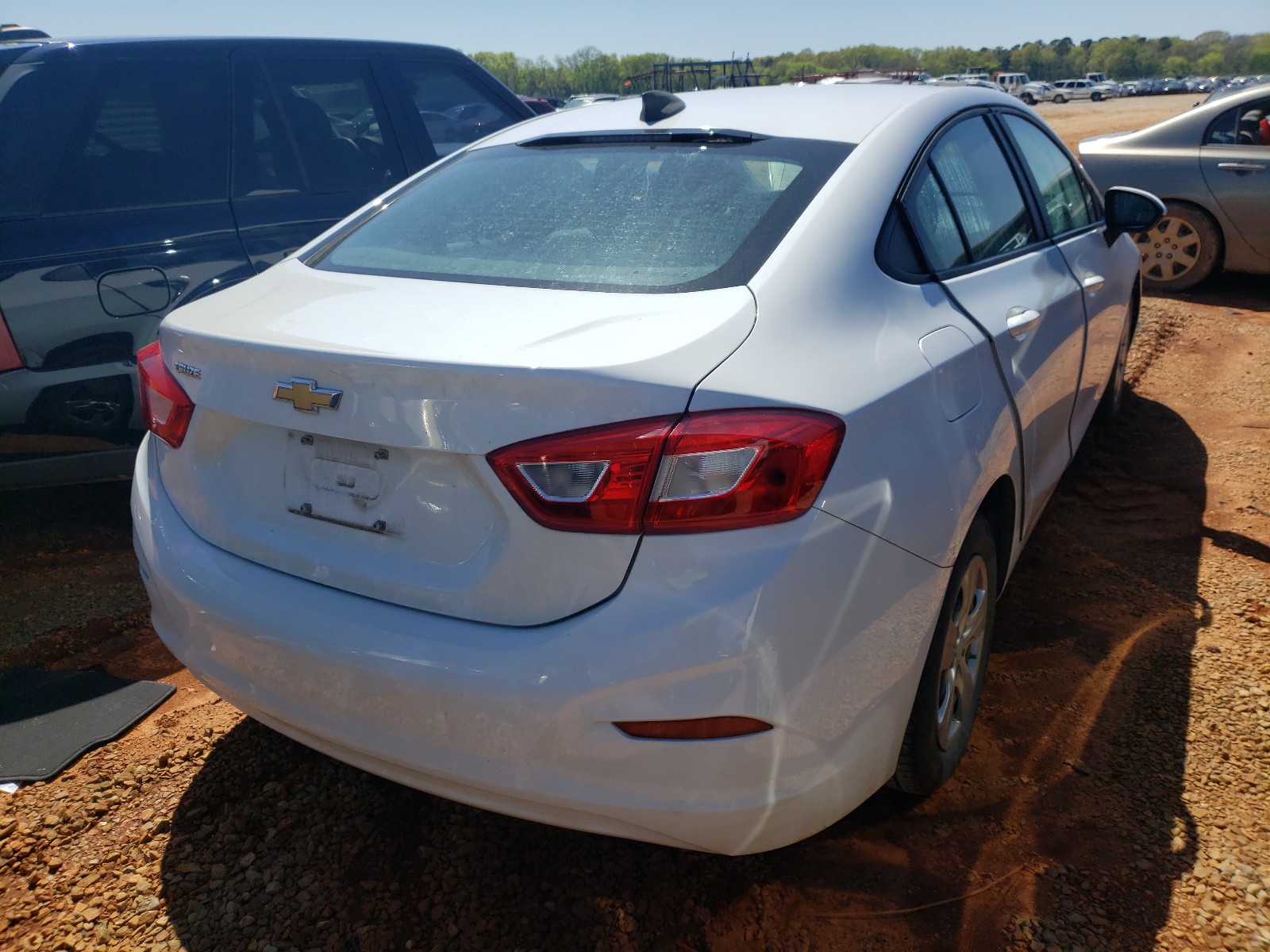 Photo 4 from auction – 2017 CHEVROLET CRUZE LS with VIN 1G1BC5SM4H7239396
