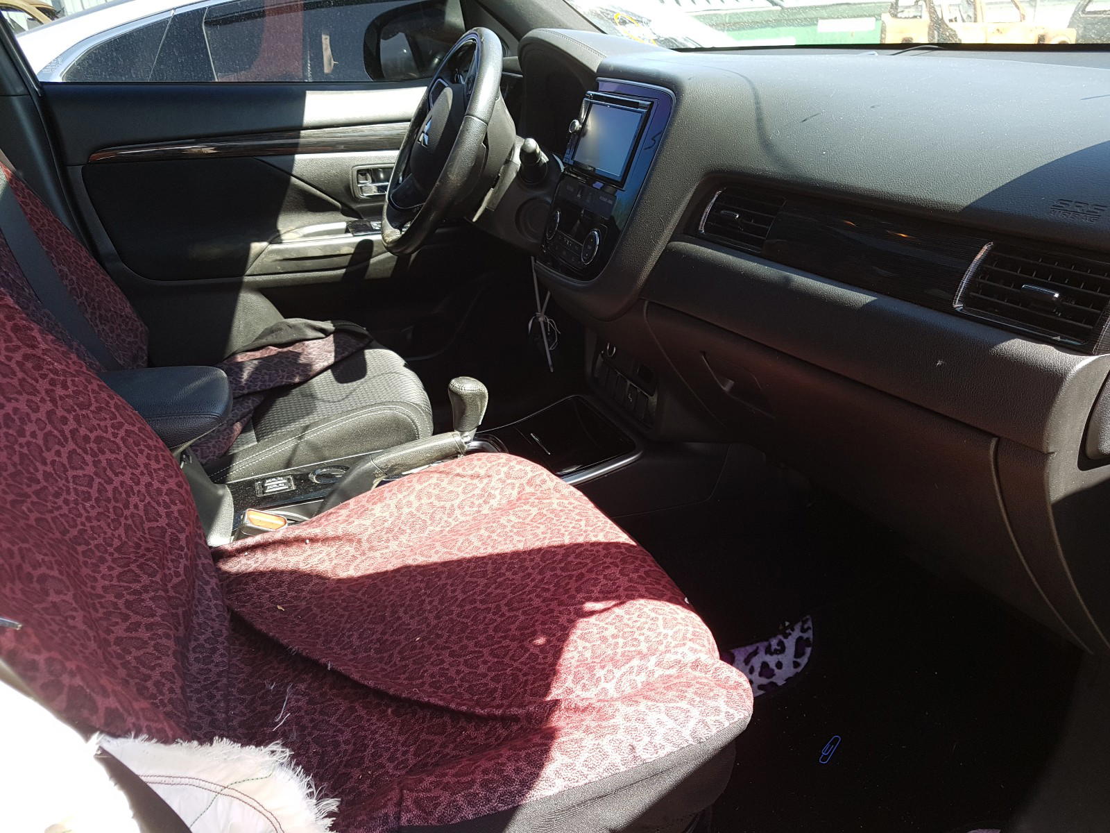 Photo 5 from auction – 2018 MITSUBISHI OUTLANDER with VIN JA4AD3A34JZ018723
