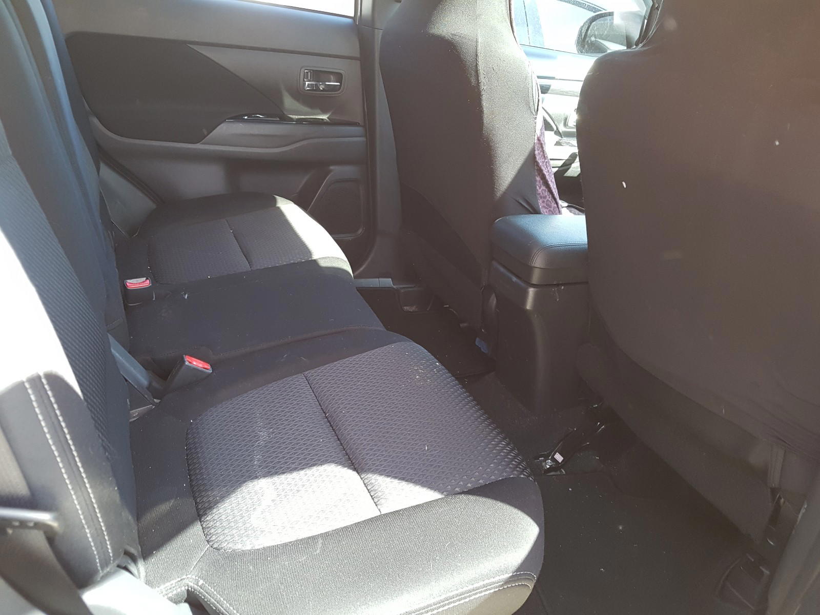 Photo 6 from auction – 2018 MITSUBISHI OUTLANDER with VIN JA4AD3A34JZ018723